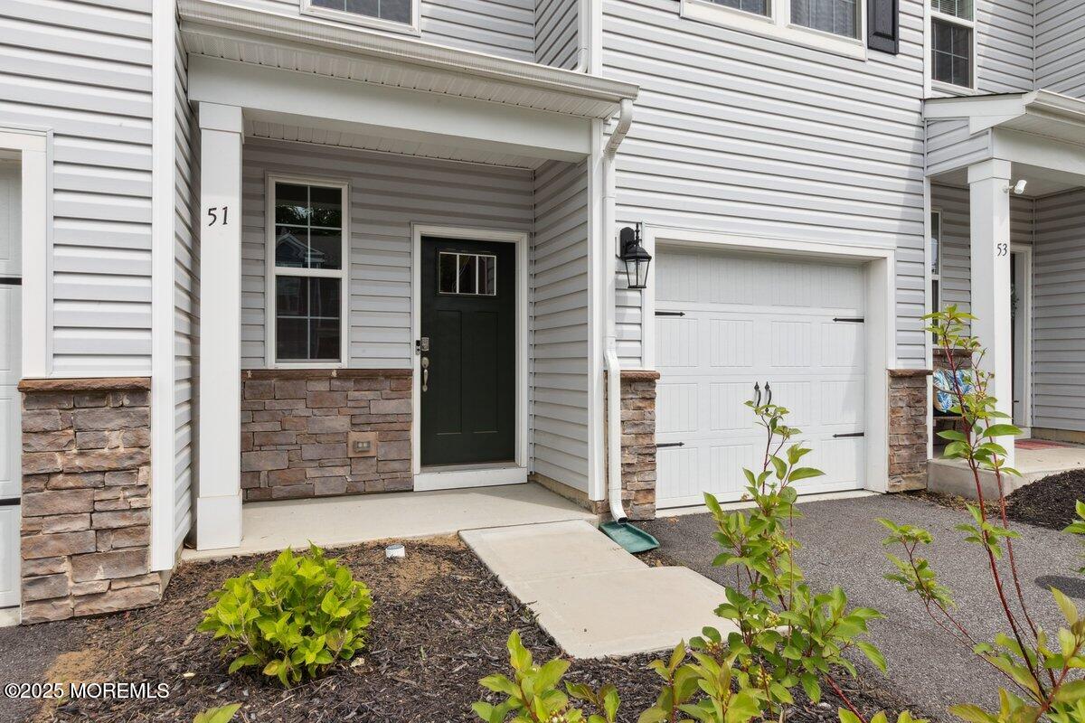 51 Peregrine Way Image 2