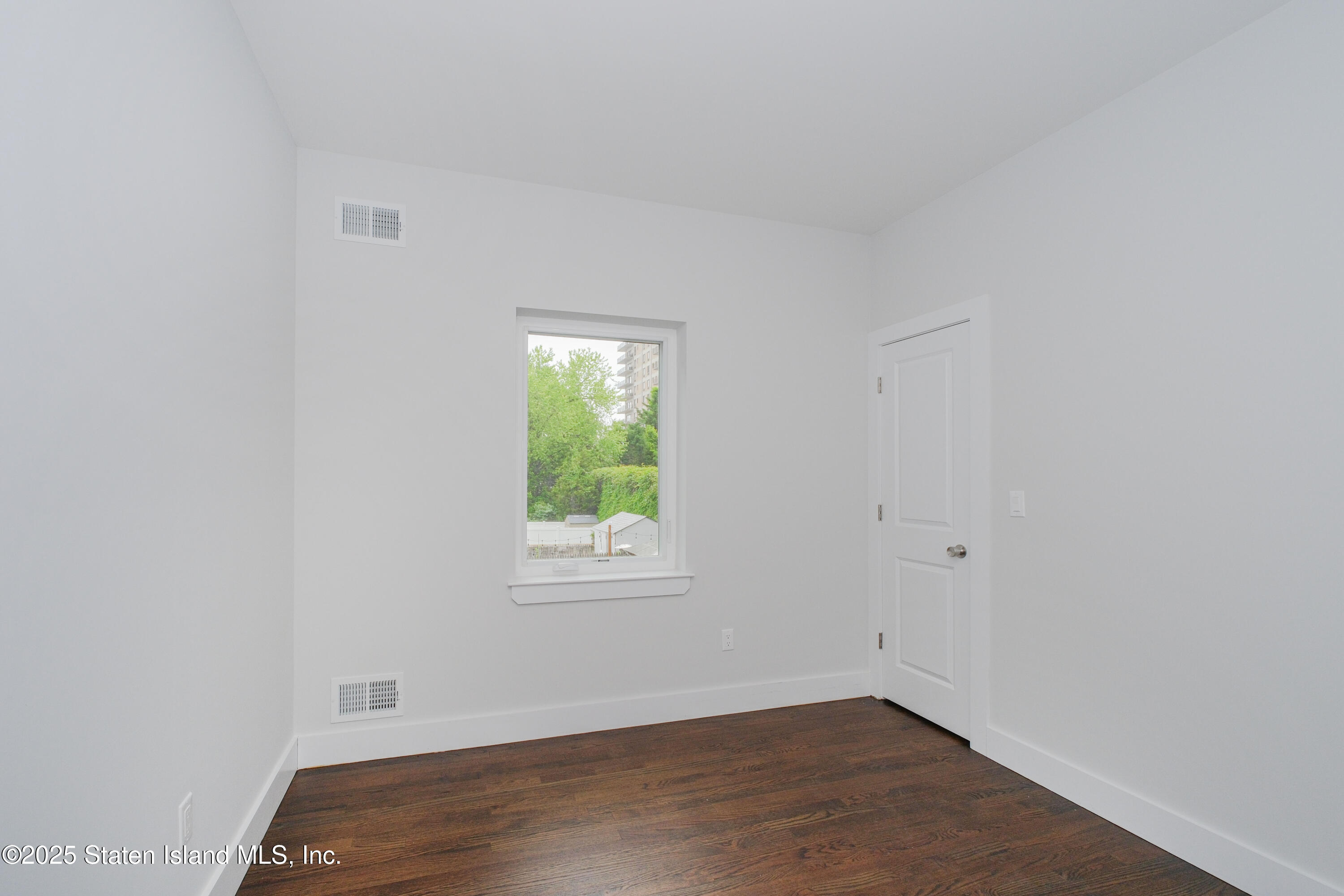 70 Clifton Avenue, Staten Island, NY, 10305 image 14