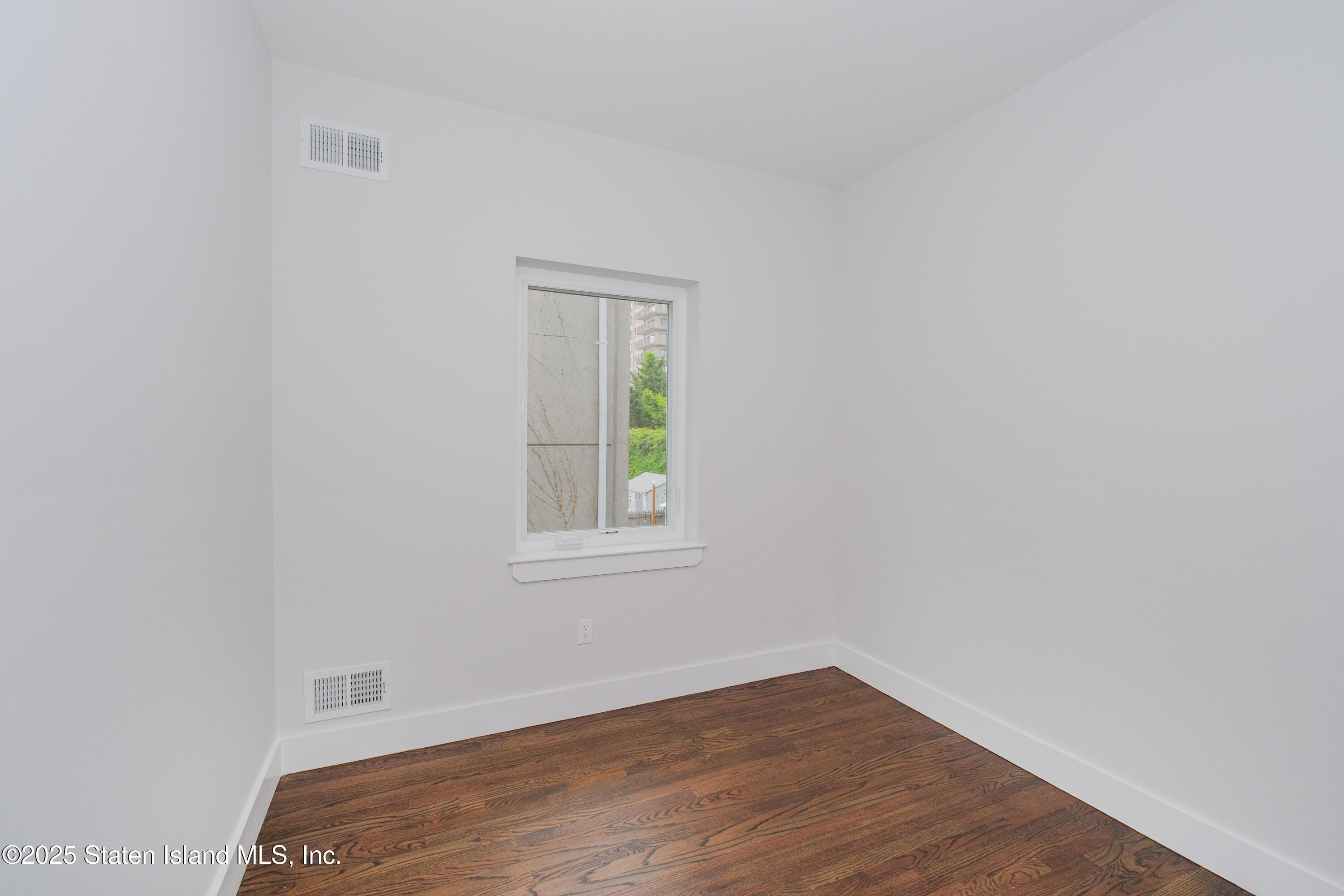 70 Clifton Avenue, Staten Island, NY, 10305 image 17