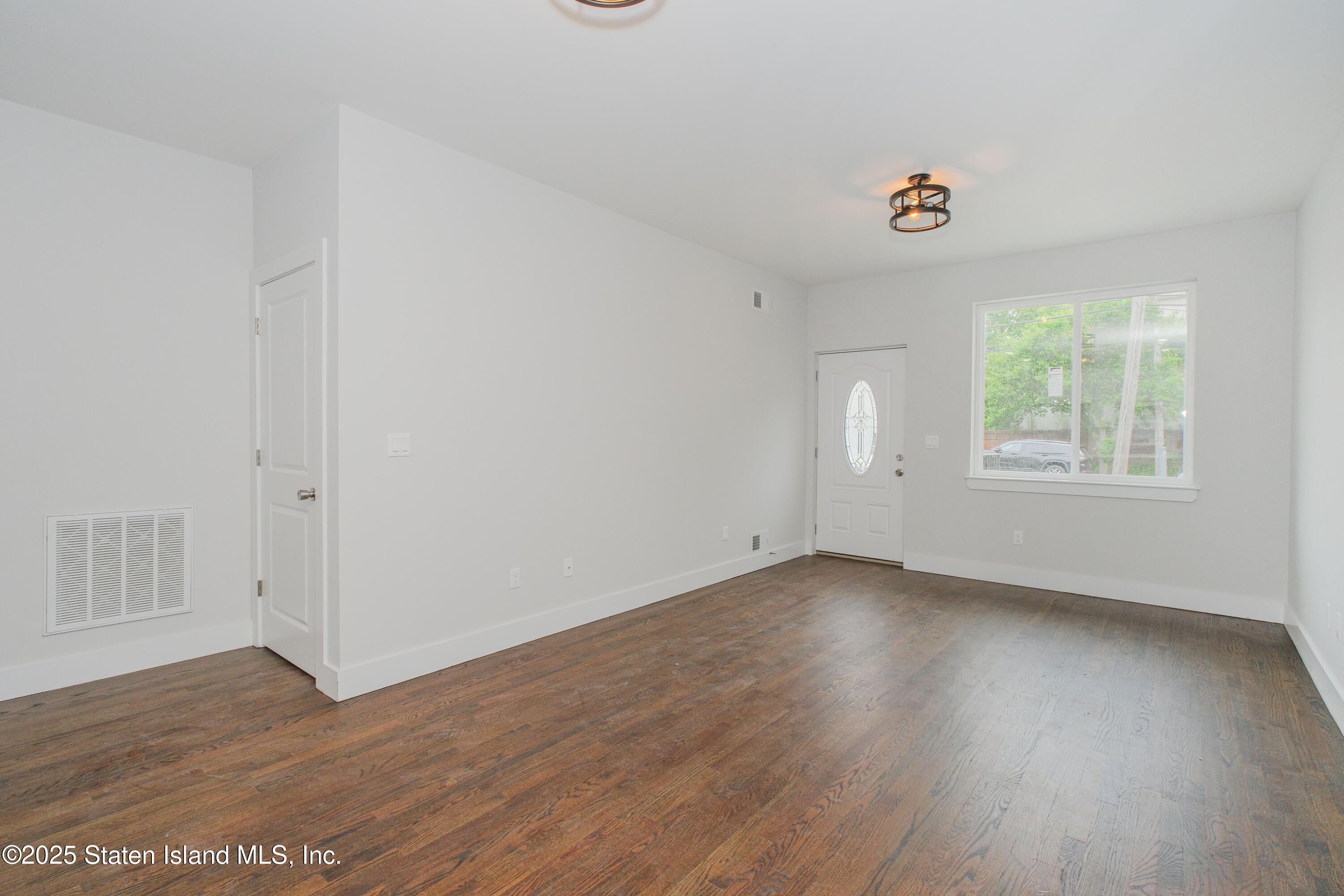 70 Clifton Avenue, Staten Island, NY, 10305 image 23