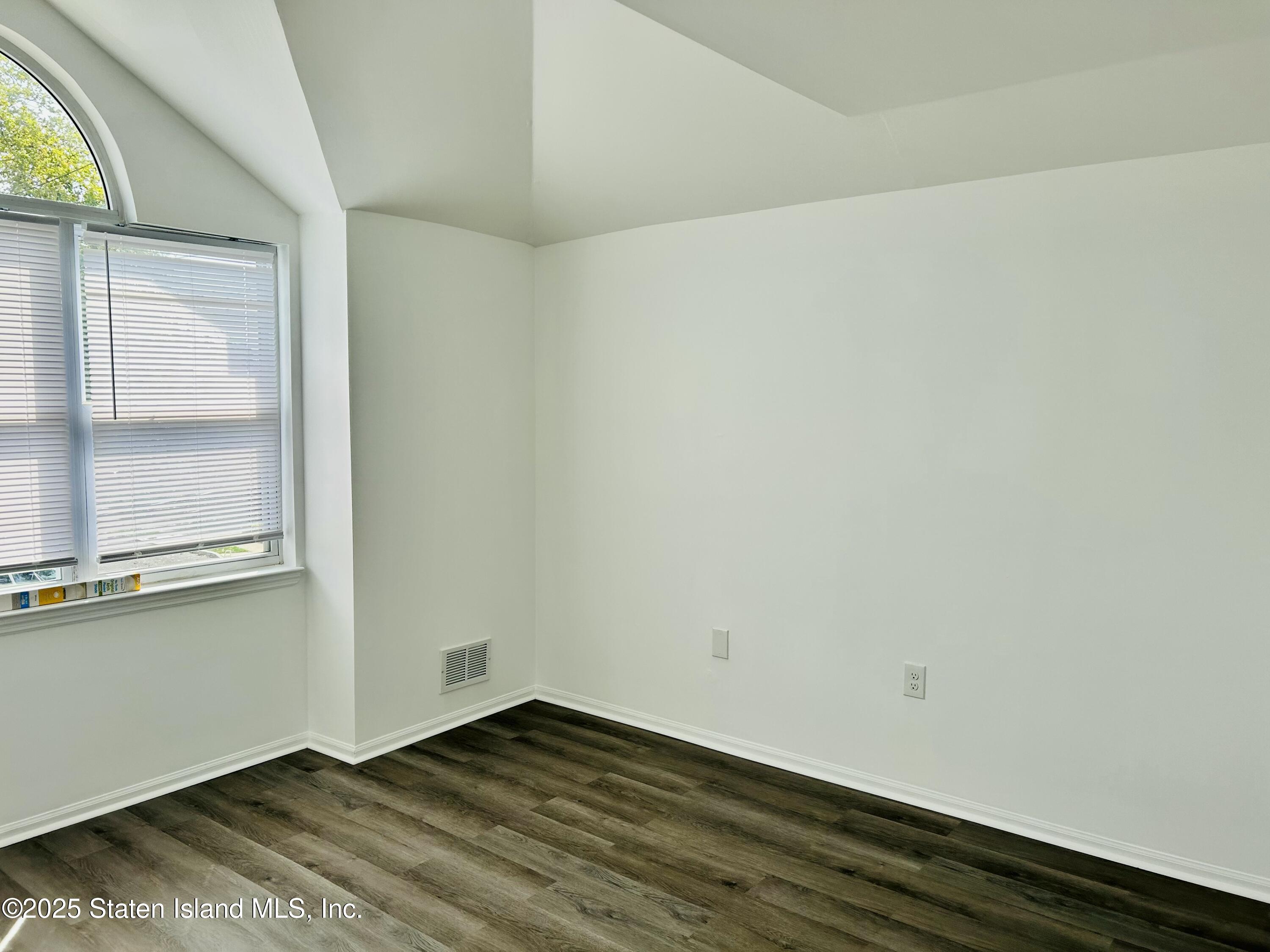 104 Oberlin Street, Staten Island, NY, 10305 image 24