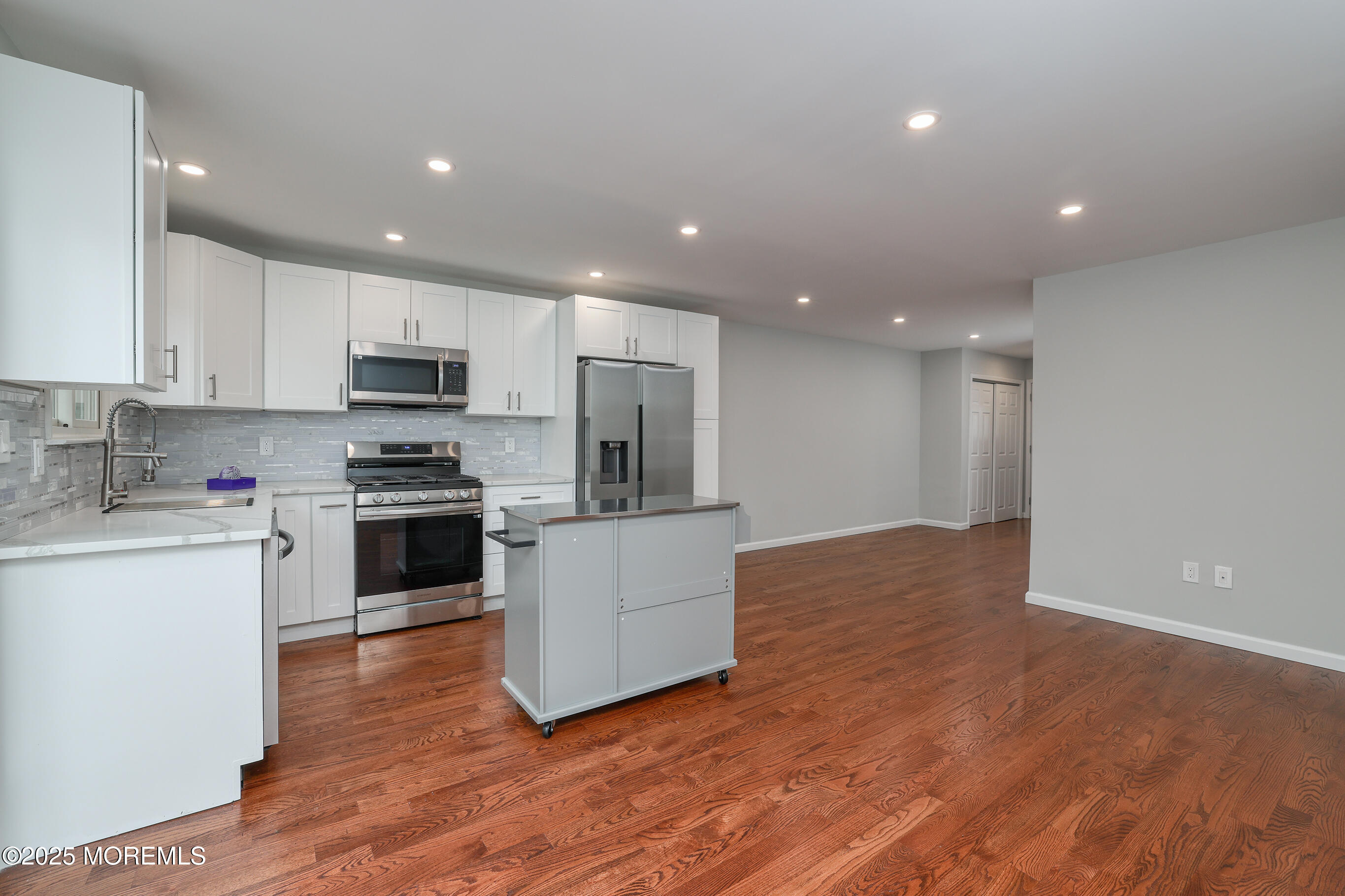 26 Lorenzo Court, Matawan, NJ, 07747