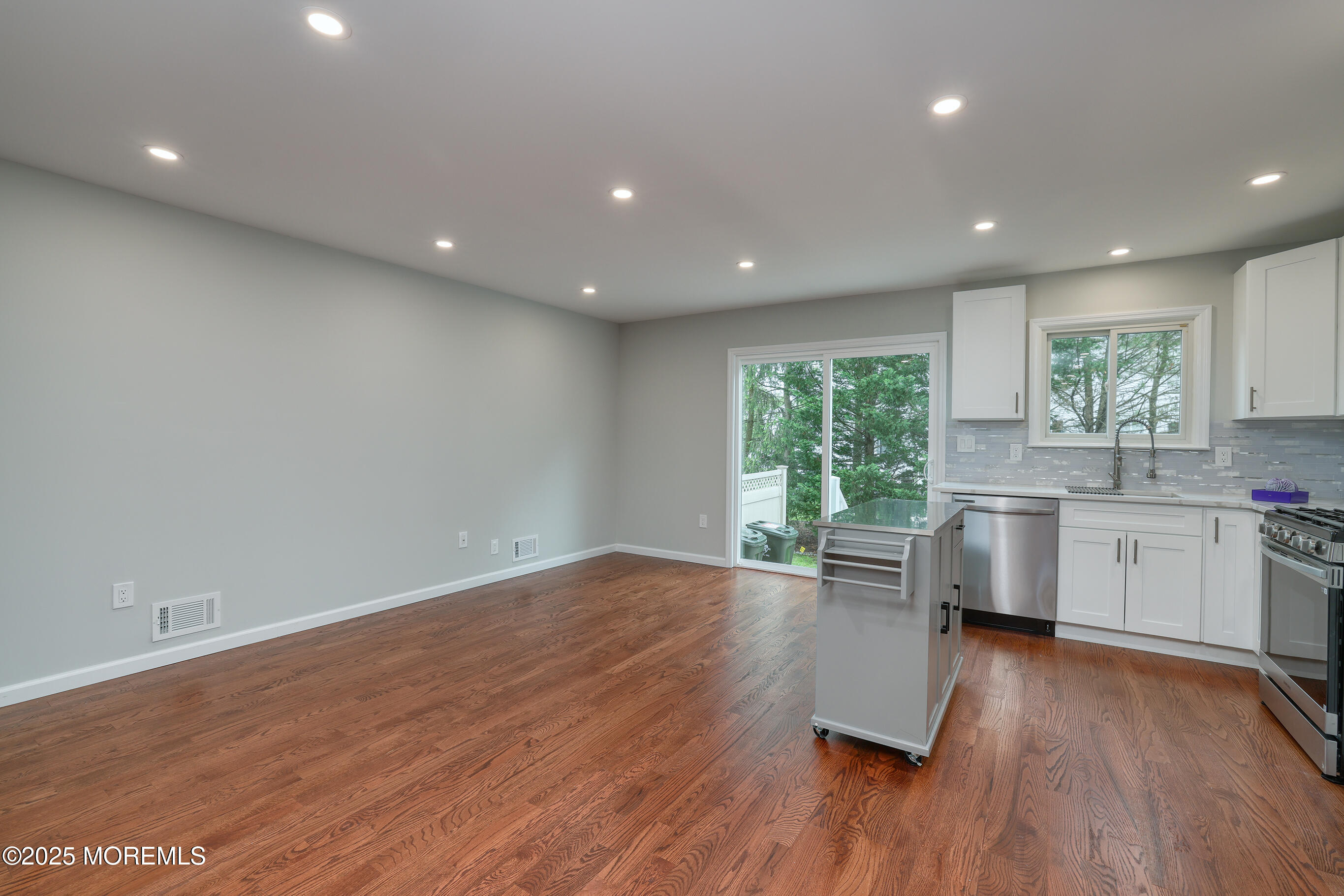 26 Lorenzo Court, Matawan, NJ, 07747