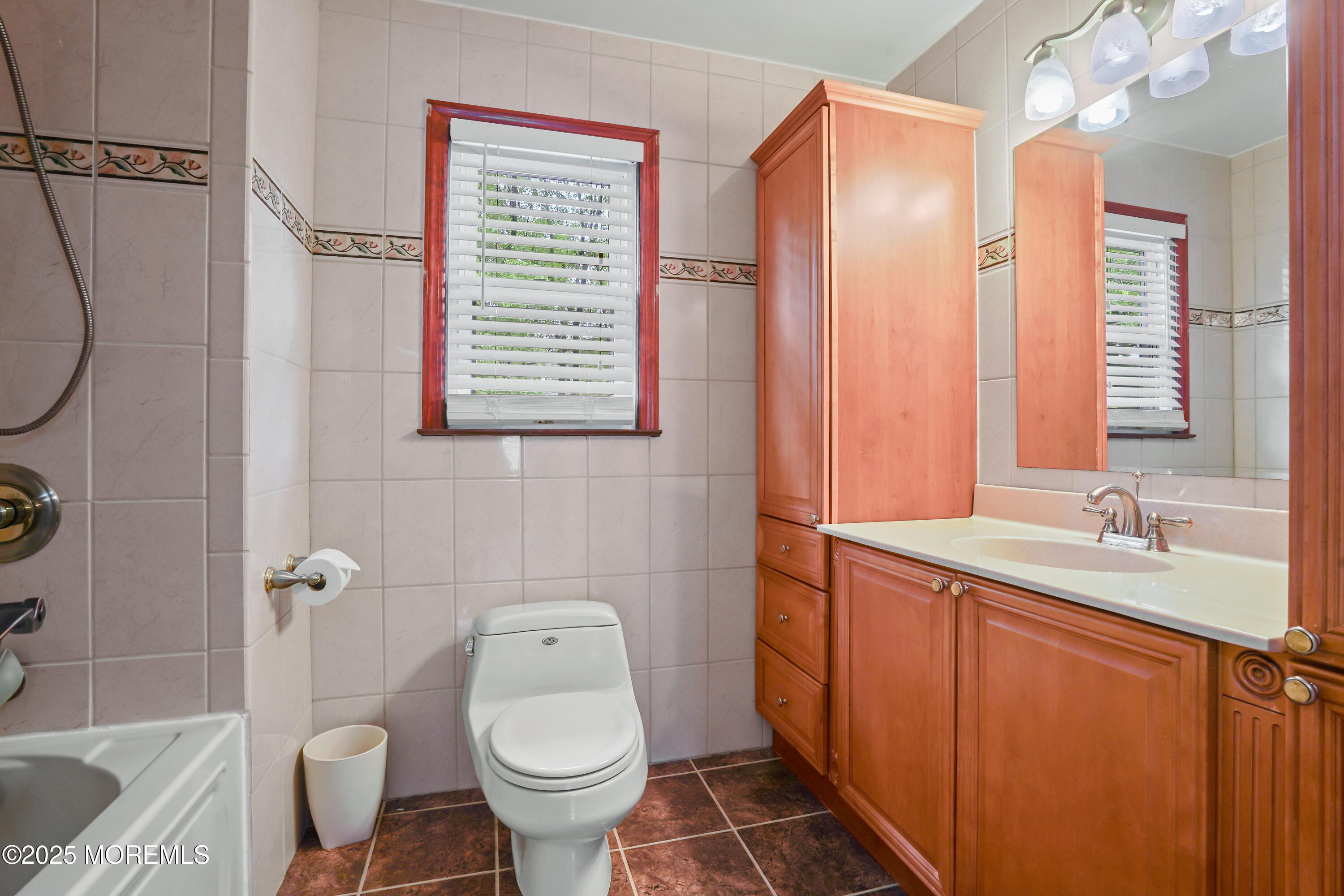 70 Walnut Avenue, Red Bank, NJ, 07701 image 25