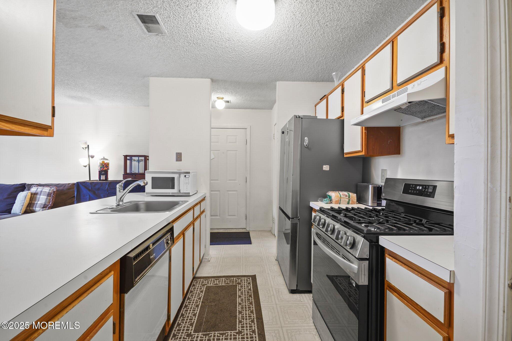 105 Des Moines Court, Tinton Falls, NJ, 07712 image 11