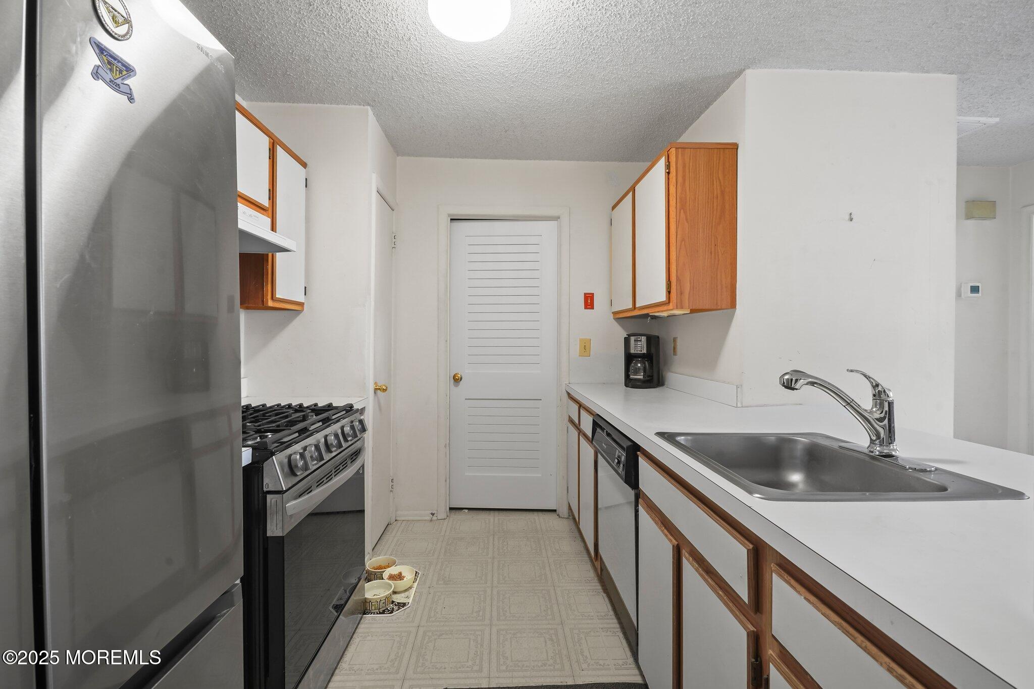 105 Des Moines Court, Tinton Falls, NJ, 07712 image 10