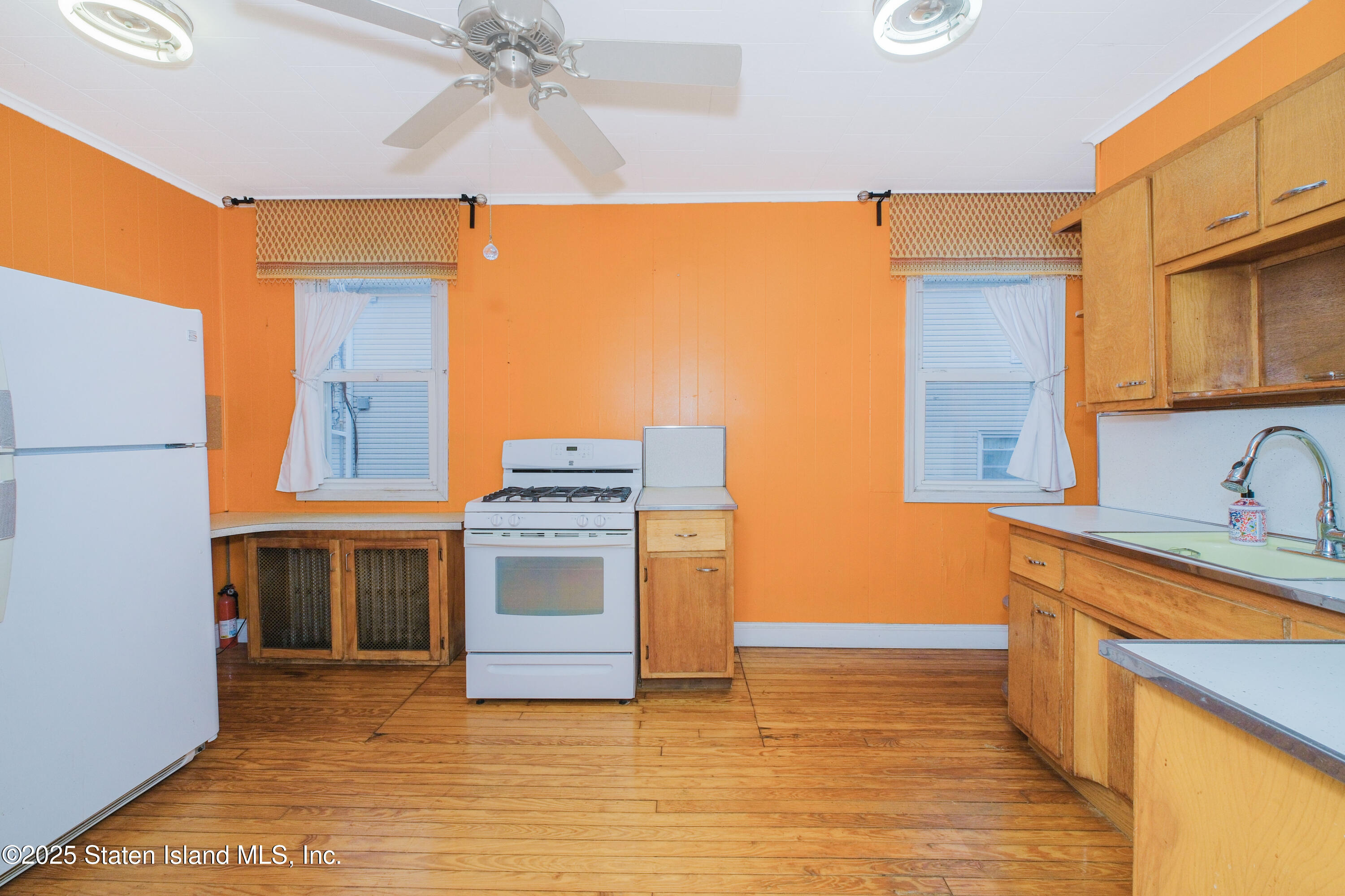 17 Ruth Place, Staten Island, NY, 10305 image 14