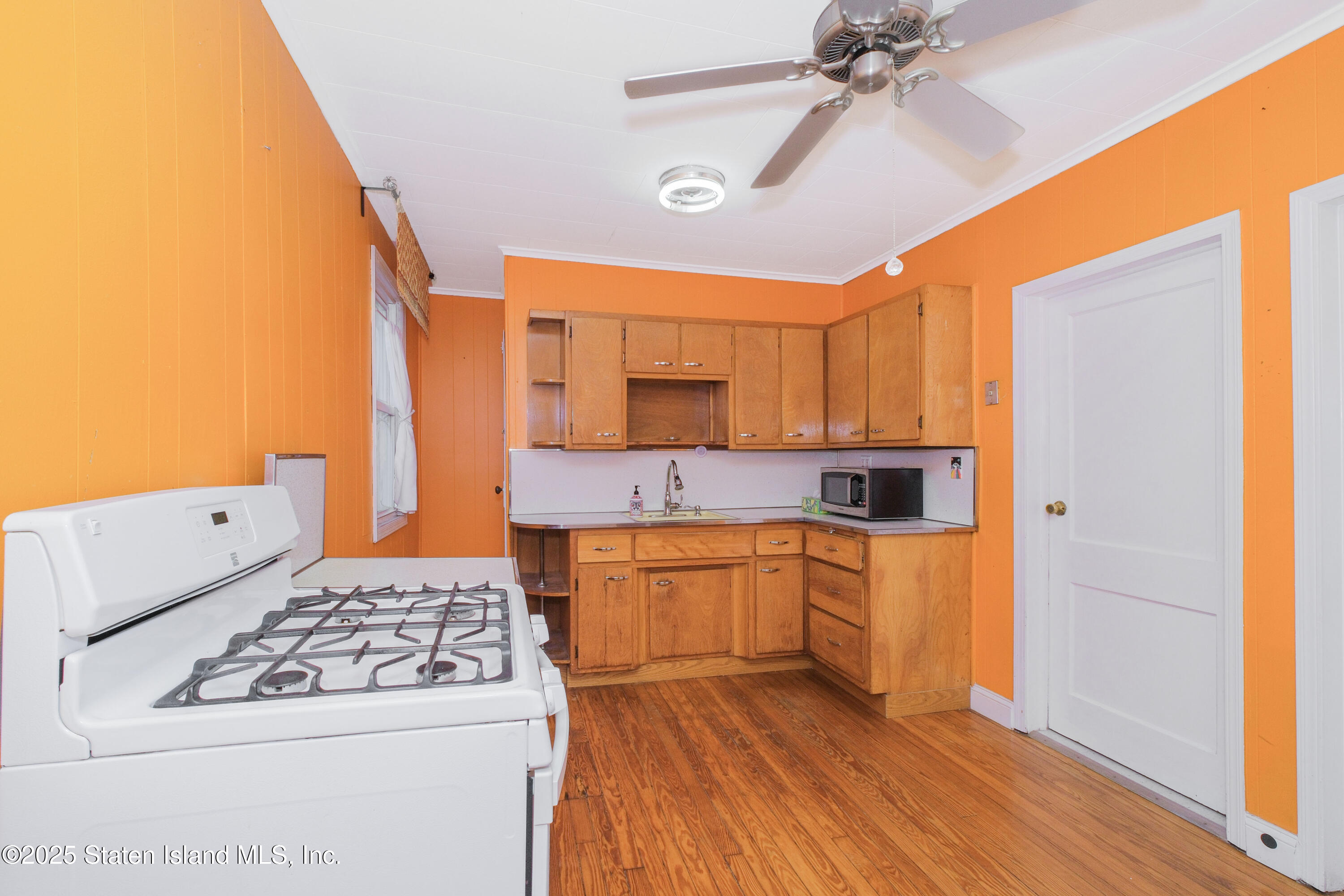 17 Ruth Place, Staten Island, NY, 10305 image 15