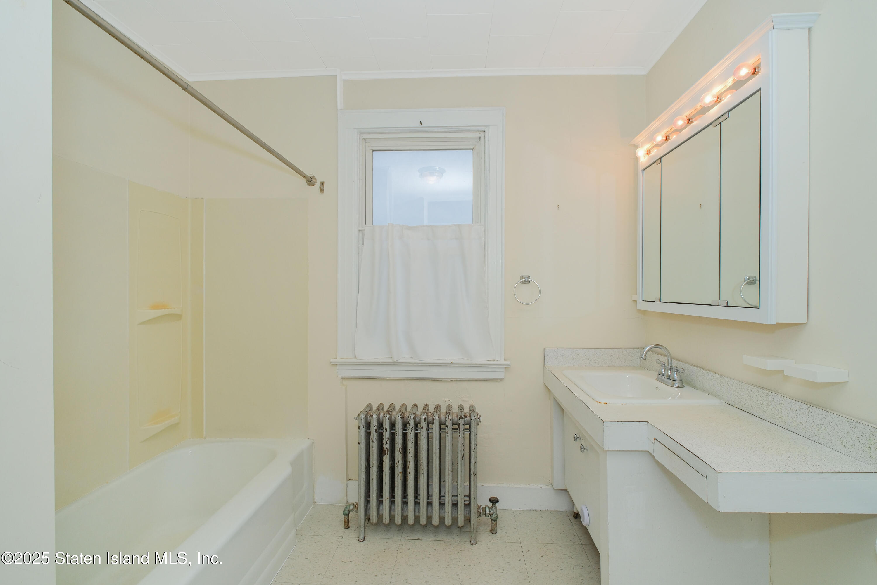 17 Ruth Place, Staten Island, NY, 10305 image 16