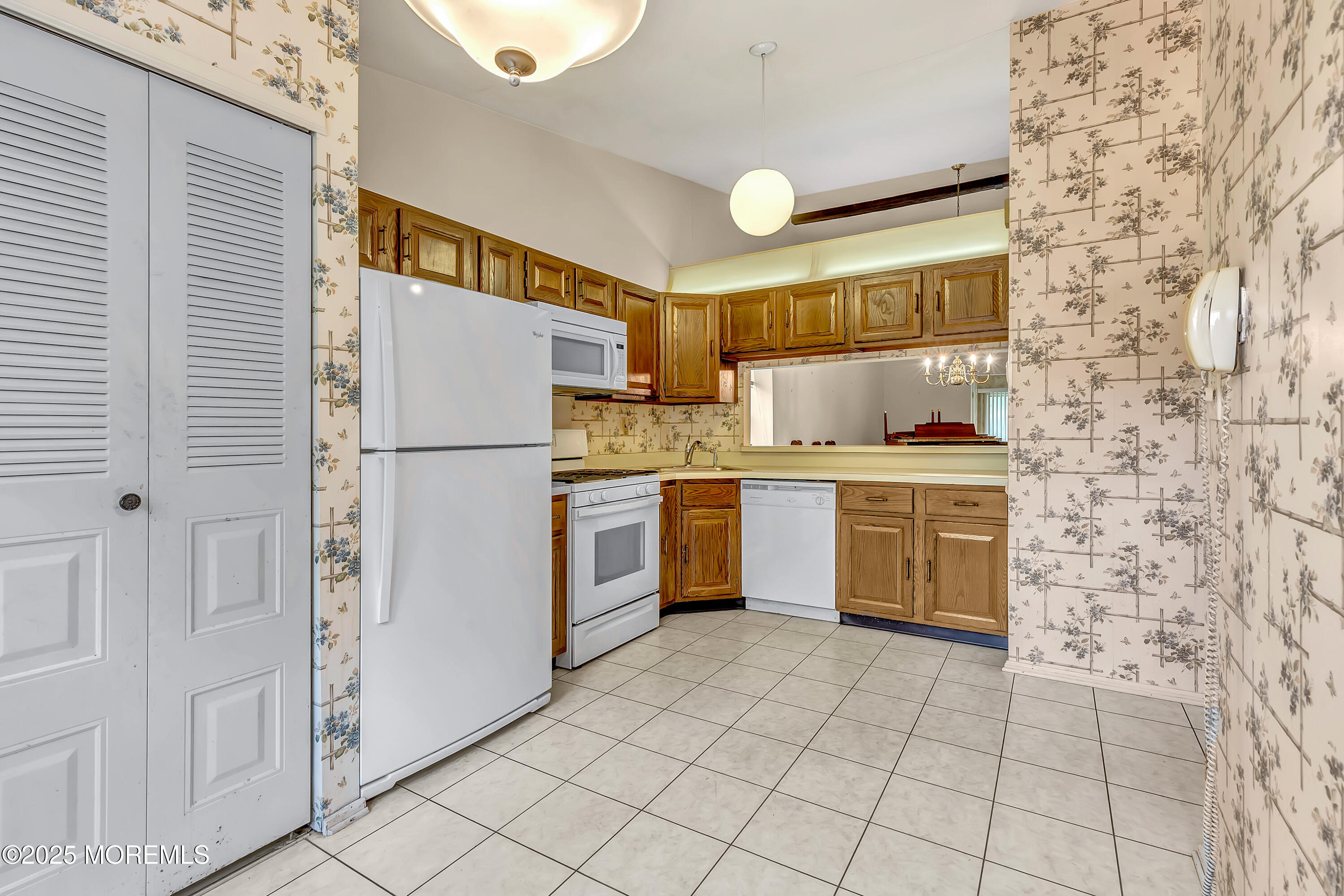 72 Boxwood Terrace, Red Bank, NJ, 07701 image 6