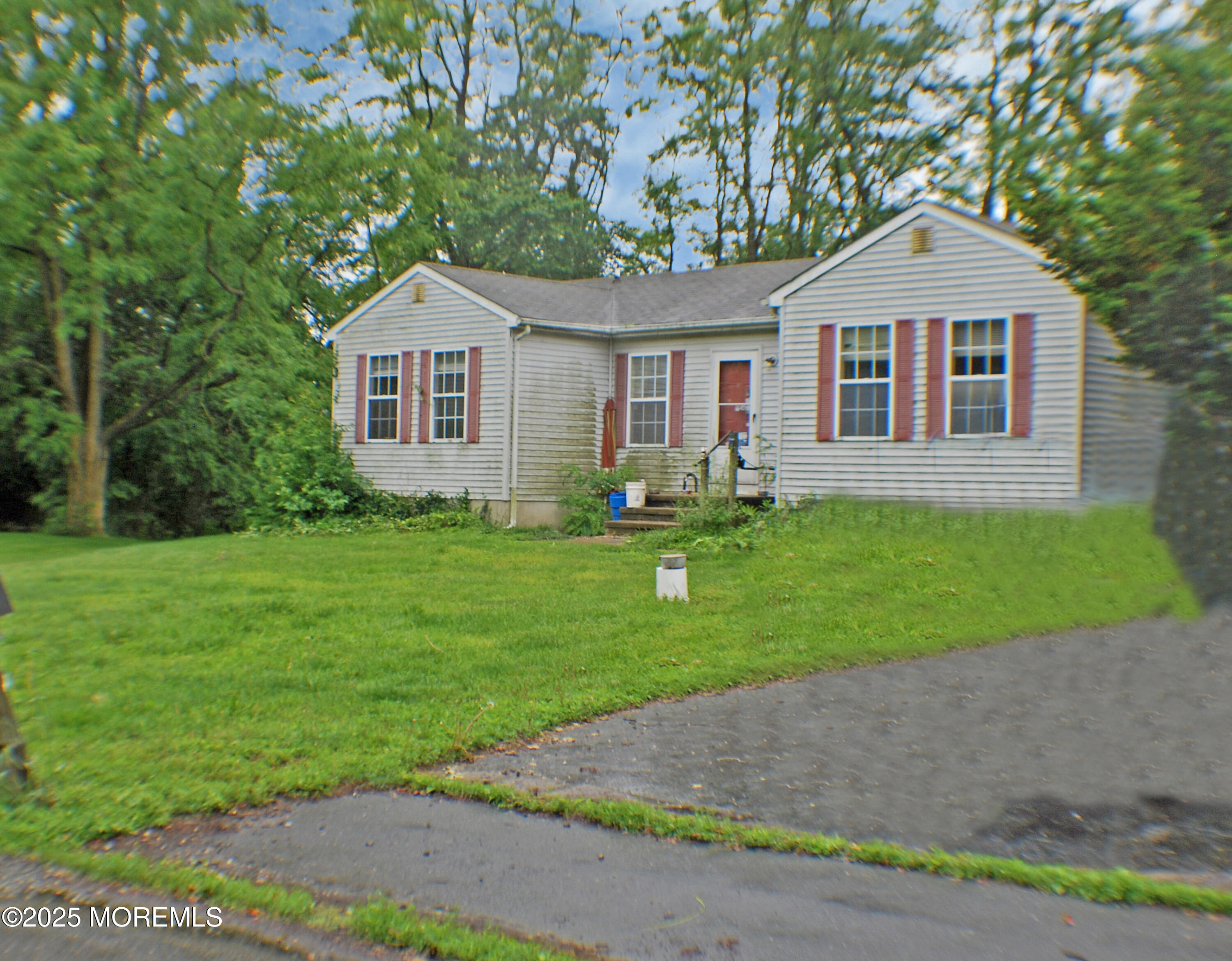 25 Norlaine Drive, Cookstown, NJ, 08511