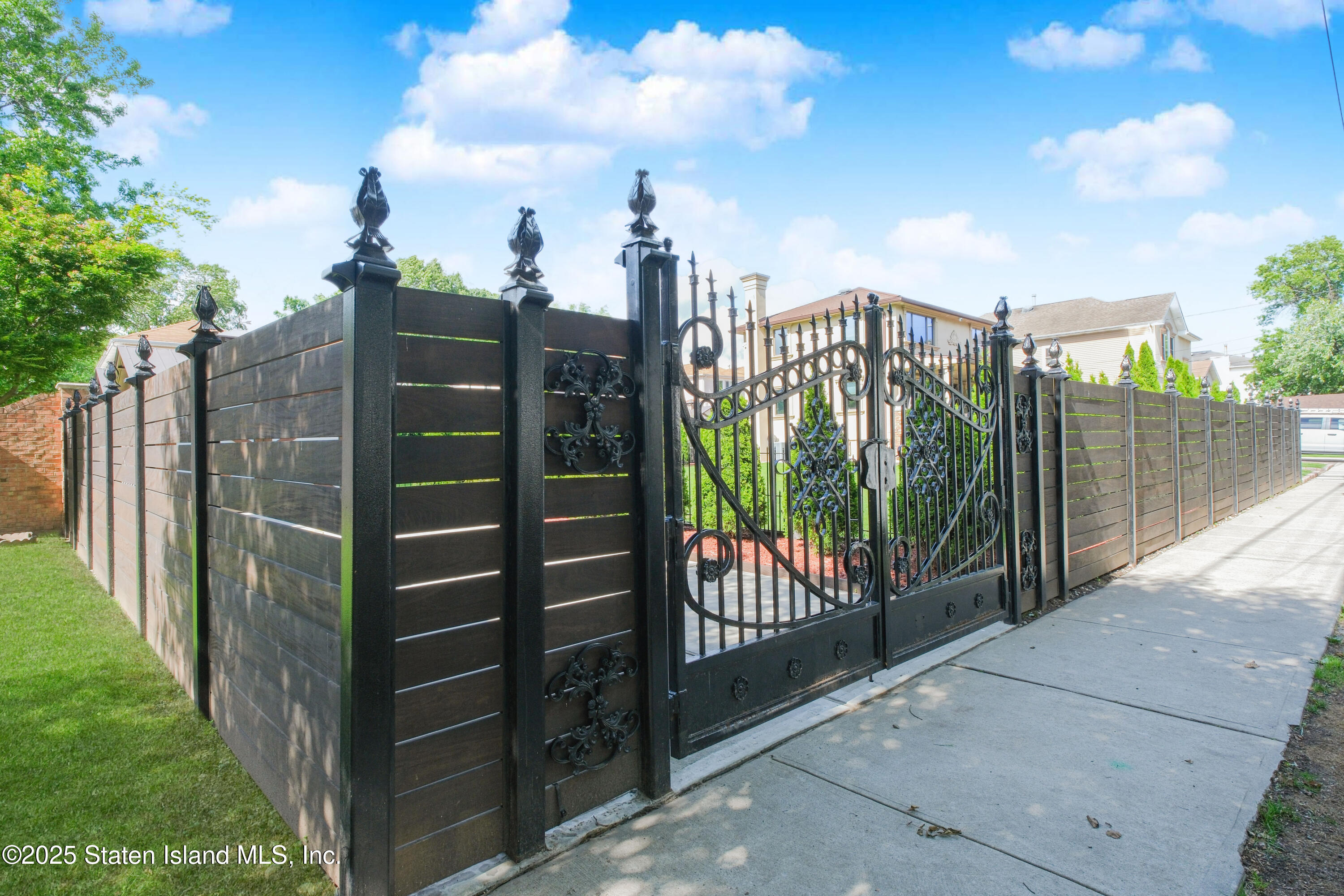 75 Clay Pit Road, Staten Island, NY, 10309 image 17