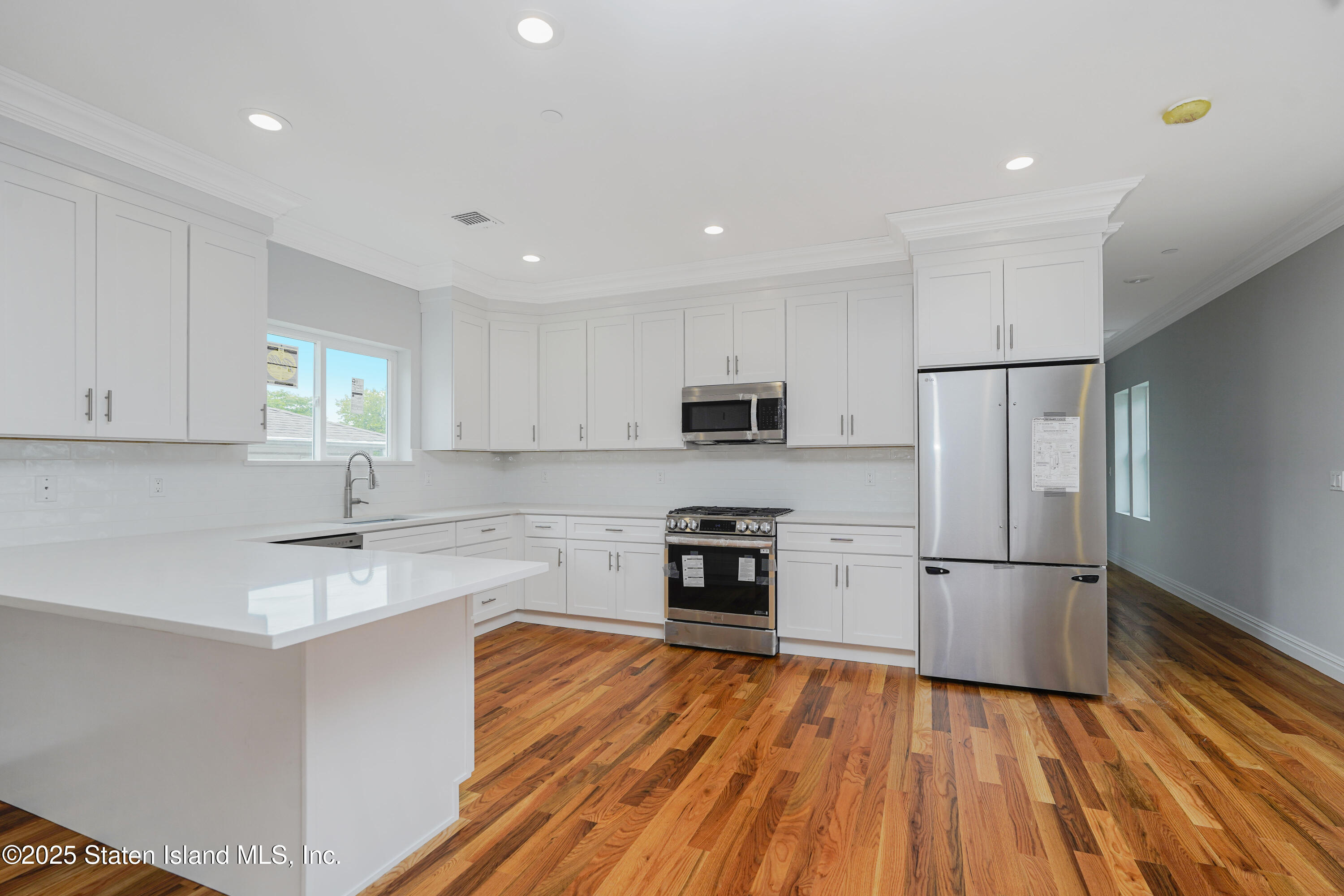 328 Jewett Avenue, Staten Island, NY, 10302 image 6