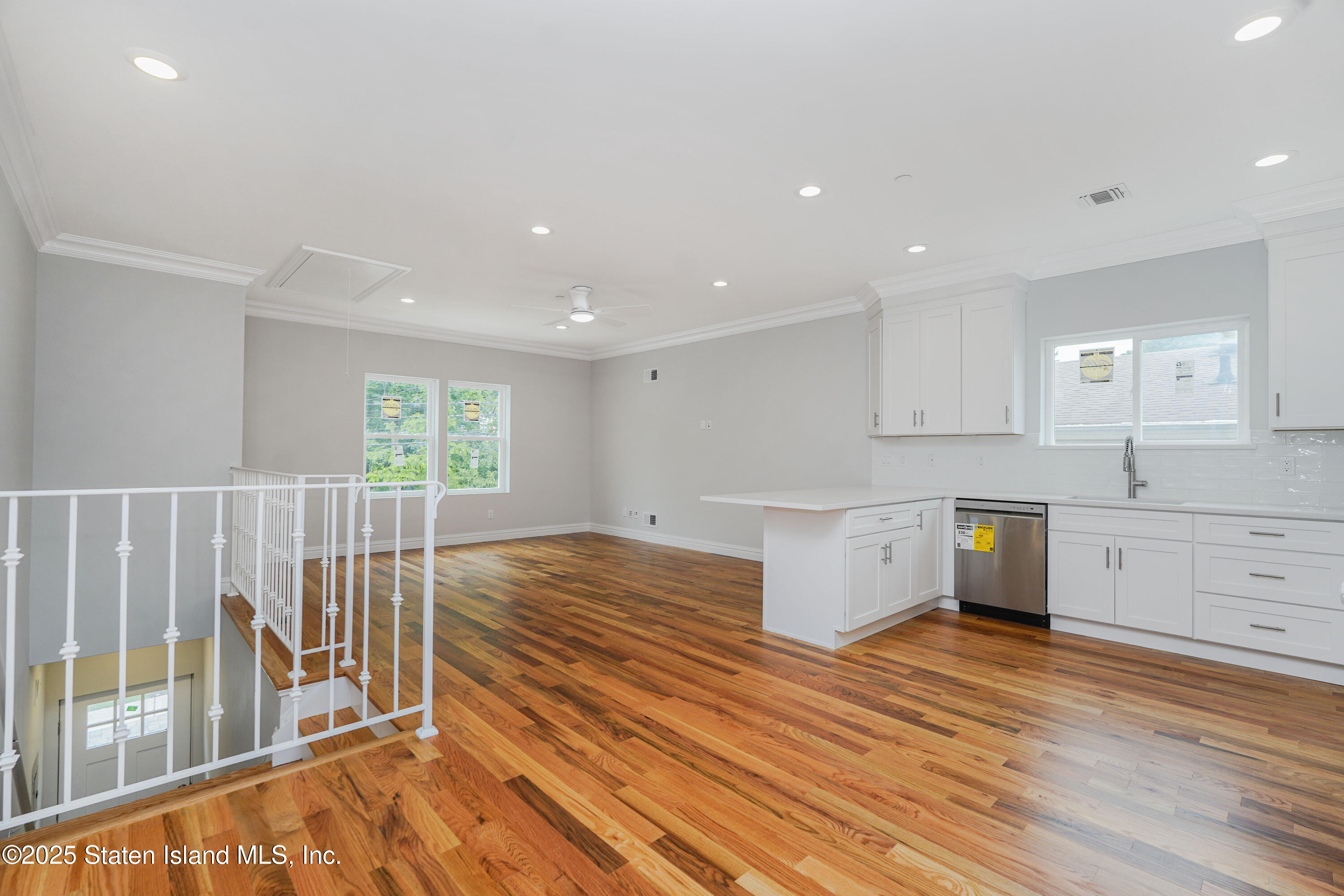 328 Jewett Avenue, Staten Island, NY, 10302 image 7