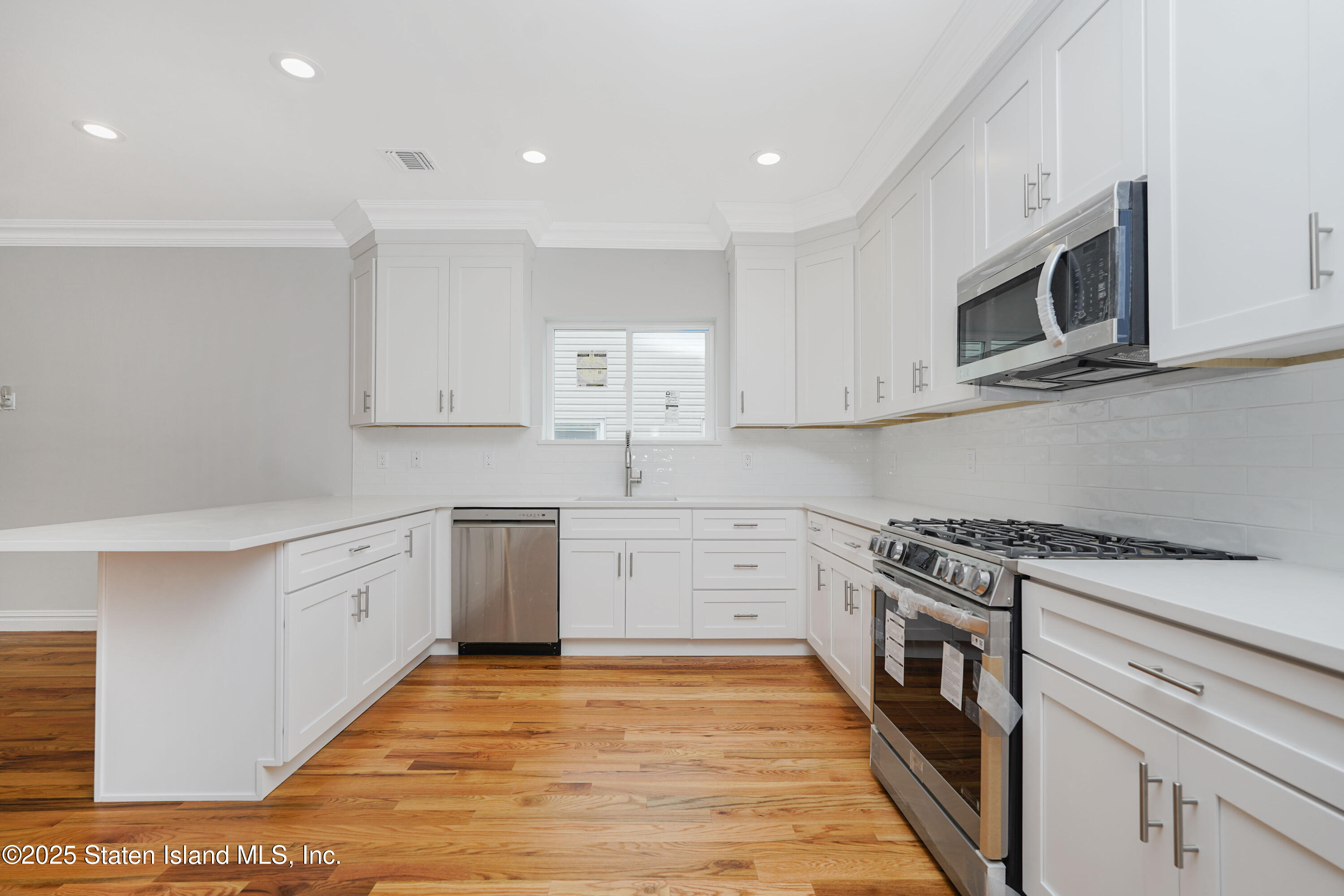 328 Jewett Avenue, Staten Island, NY, 10302 image 9
