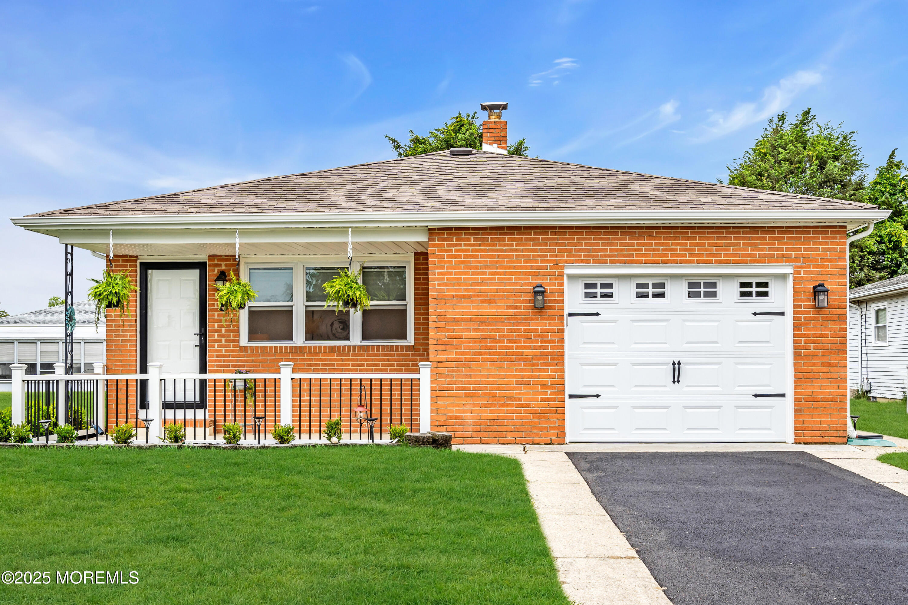 8 Rio Court, Toms River, NJ, 08757