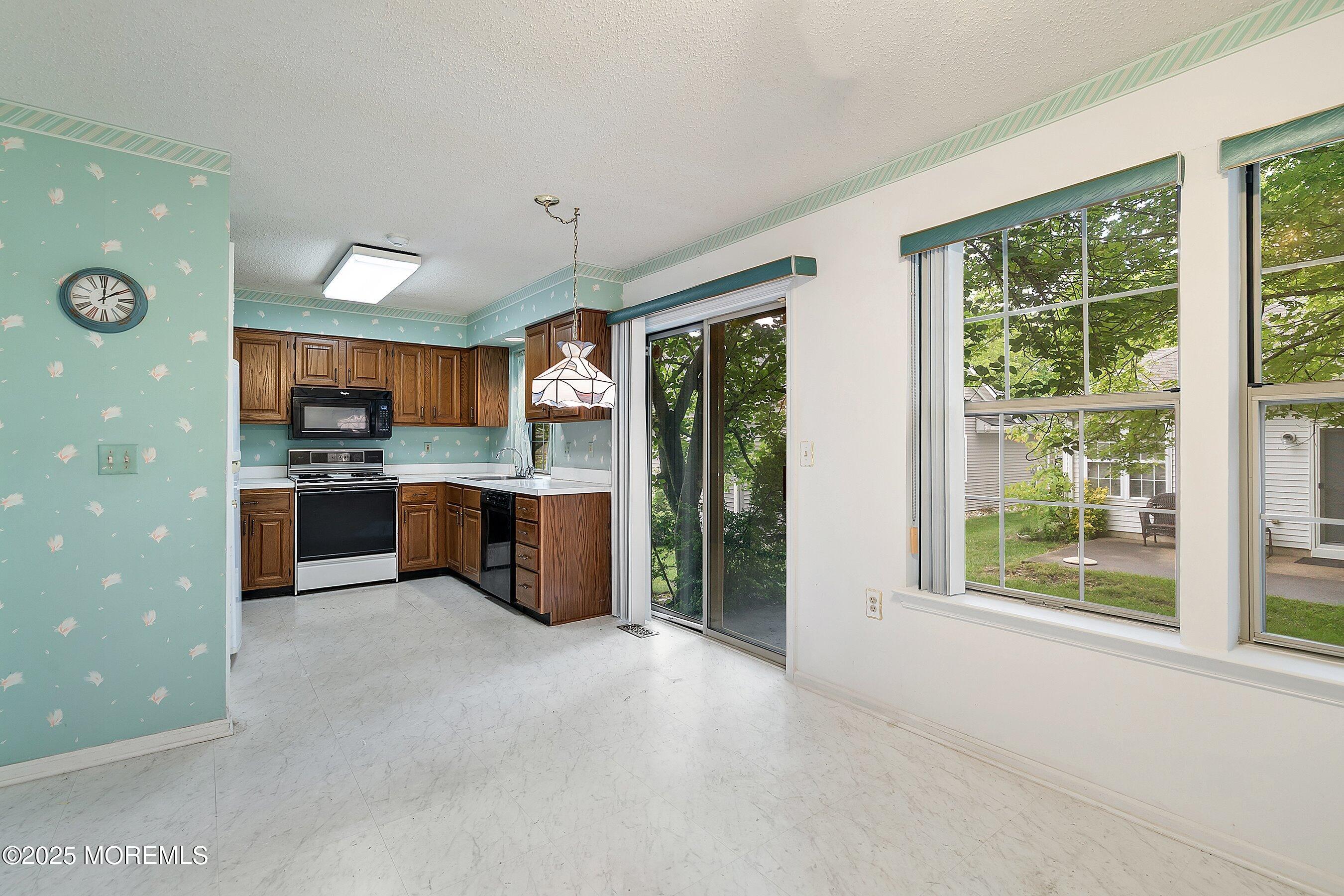 11 Sedgwick Square, Jackson, NJ, 08527