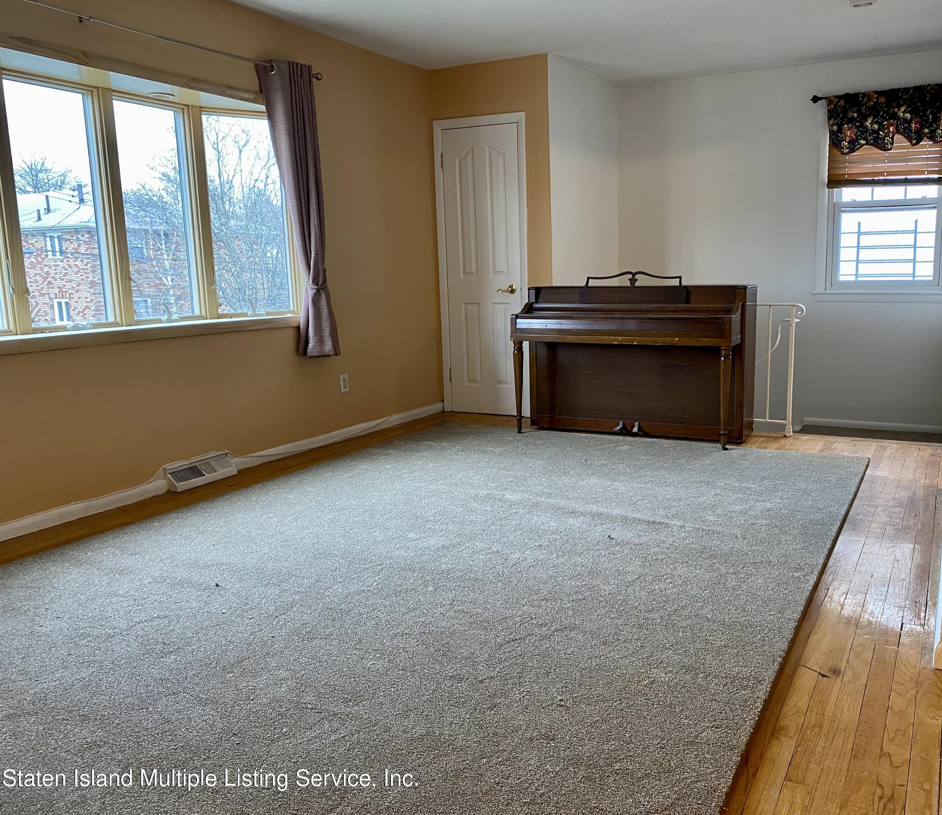65 Kelvin Avenue 2nd Fl Image 3