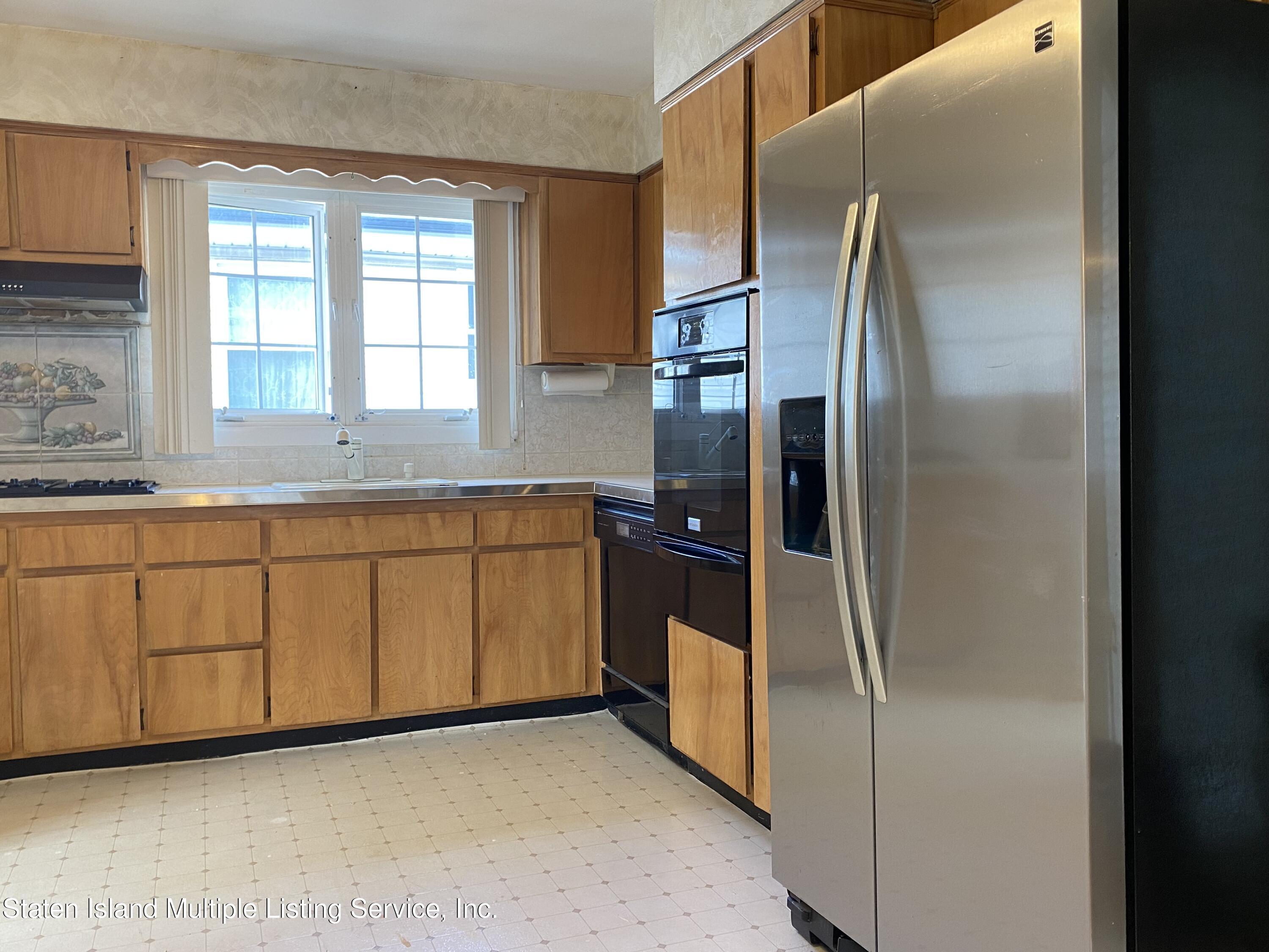 65 Kelvin Avenue 2nd Fl Image 4