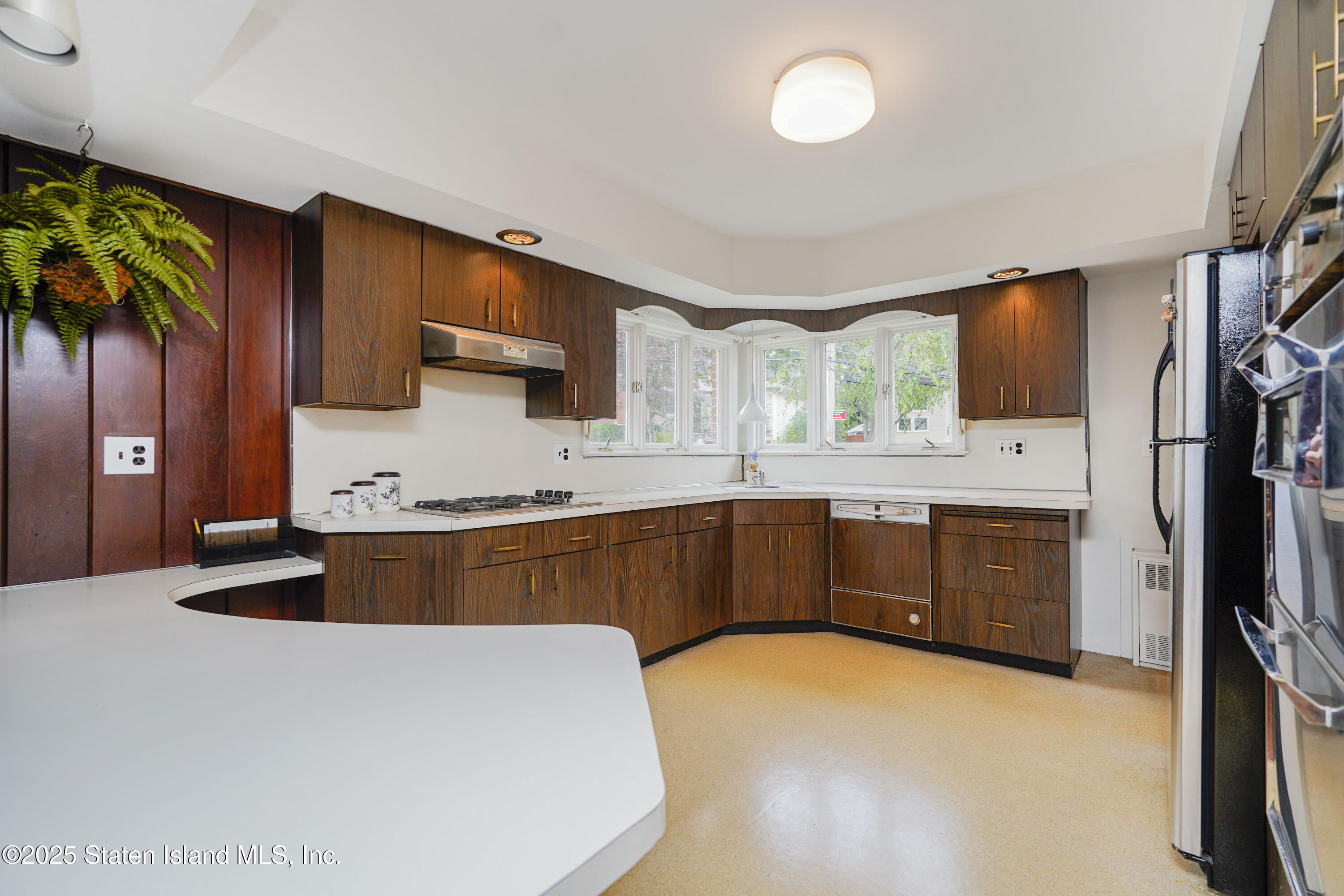 60 Cedar Terrace Image 4