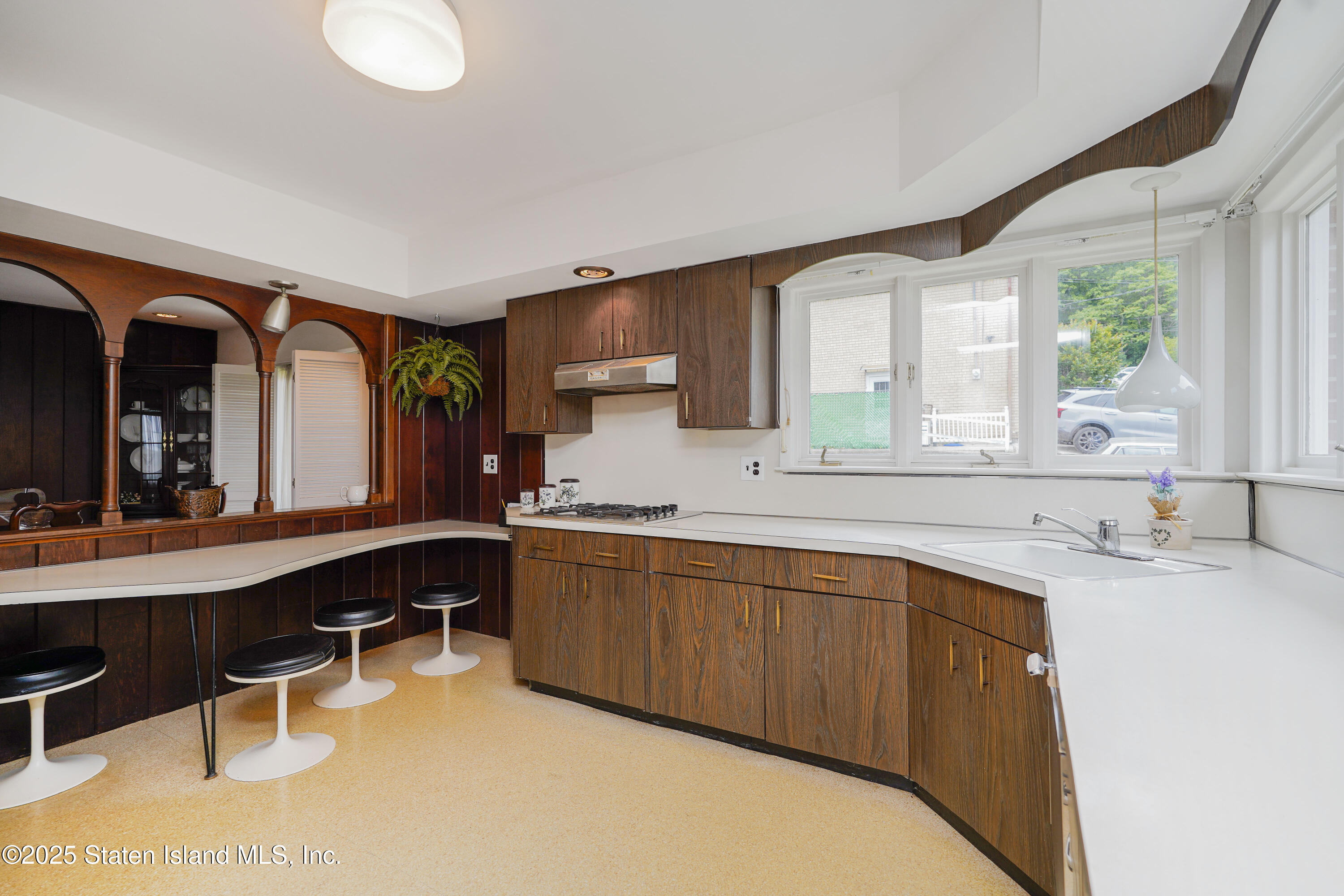60 Cedar Terrace Image 2