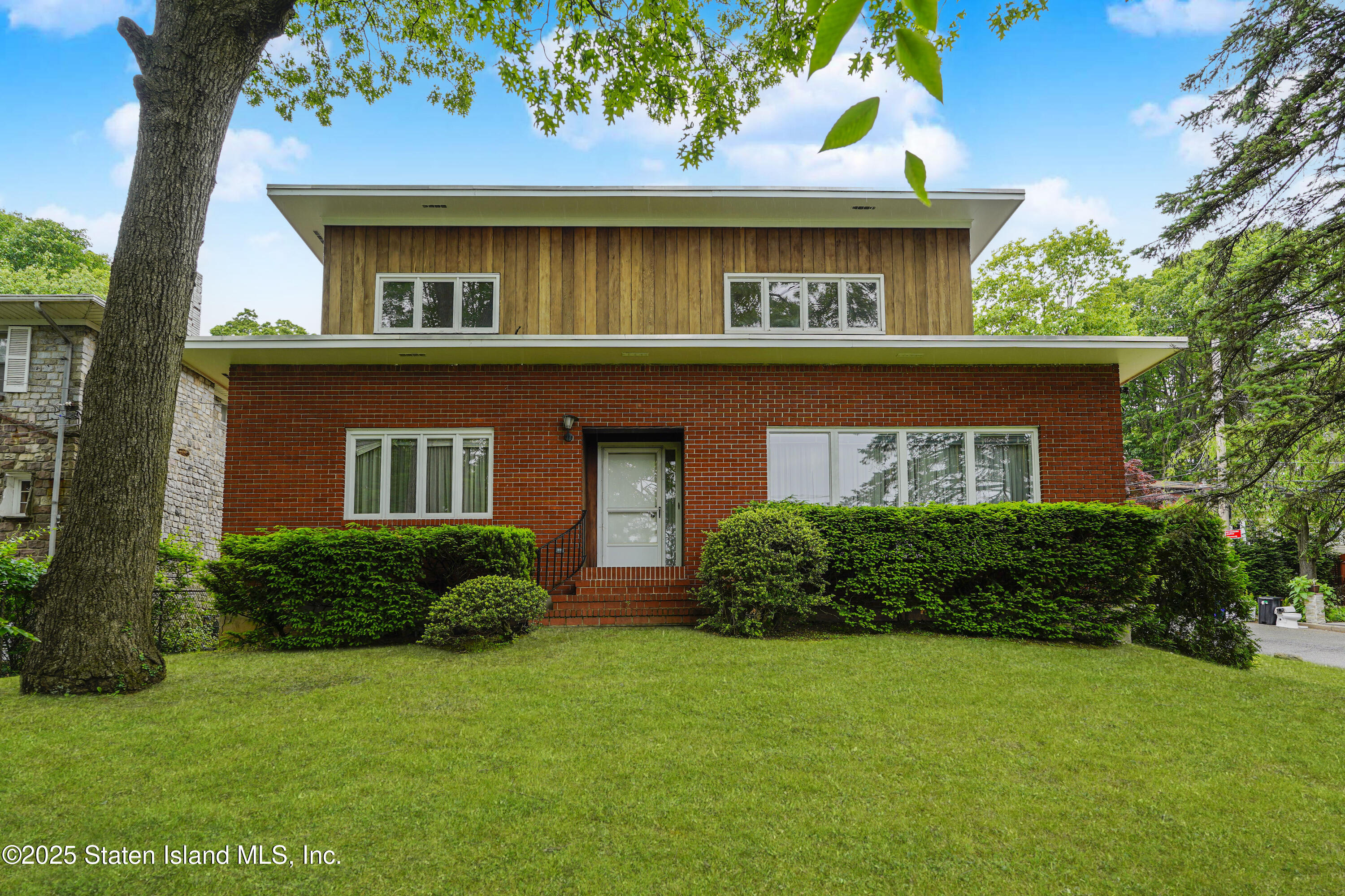 60 Cedar Terrace Image 1
