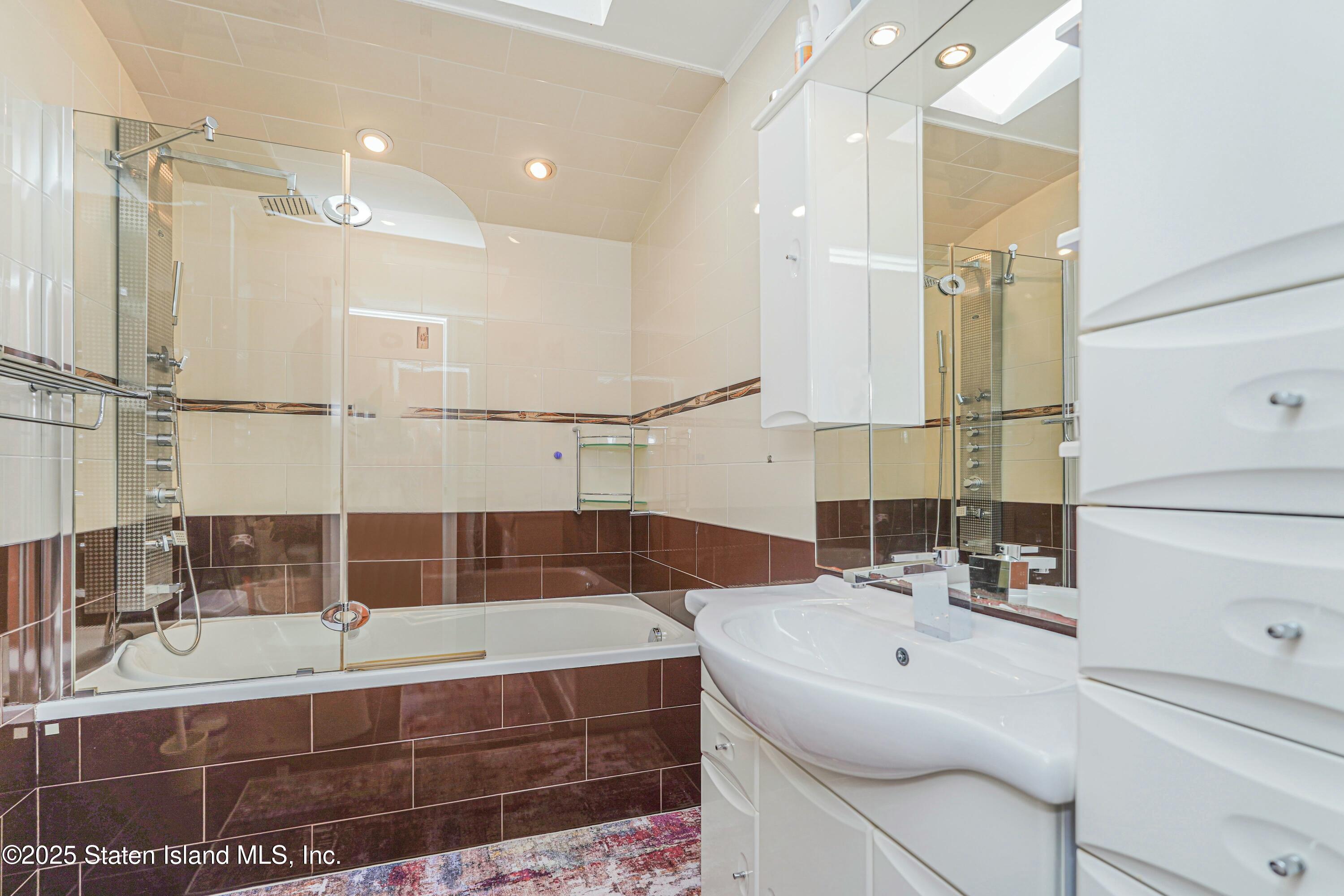 34 Stern Court, Staten Island, NY, 10308 image 13