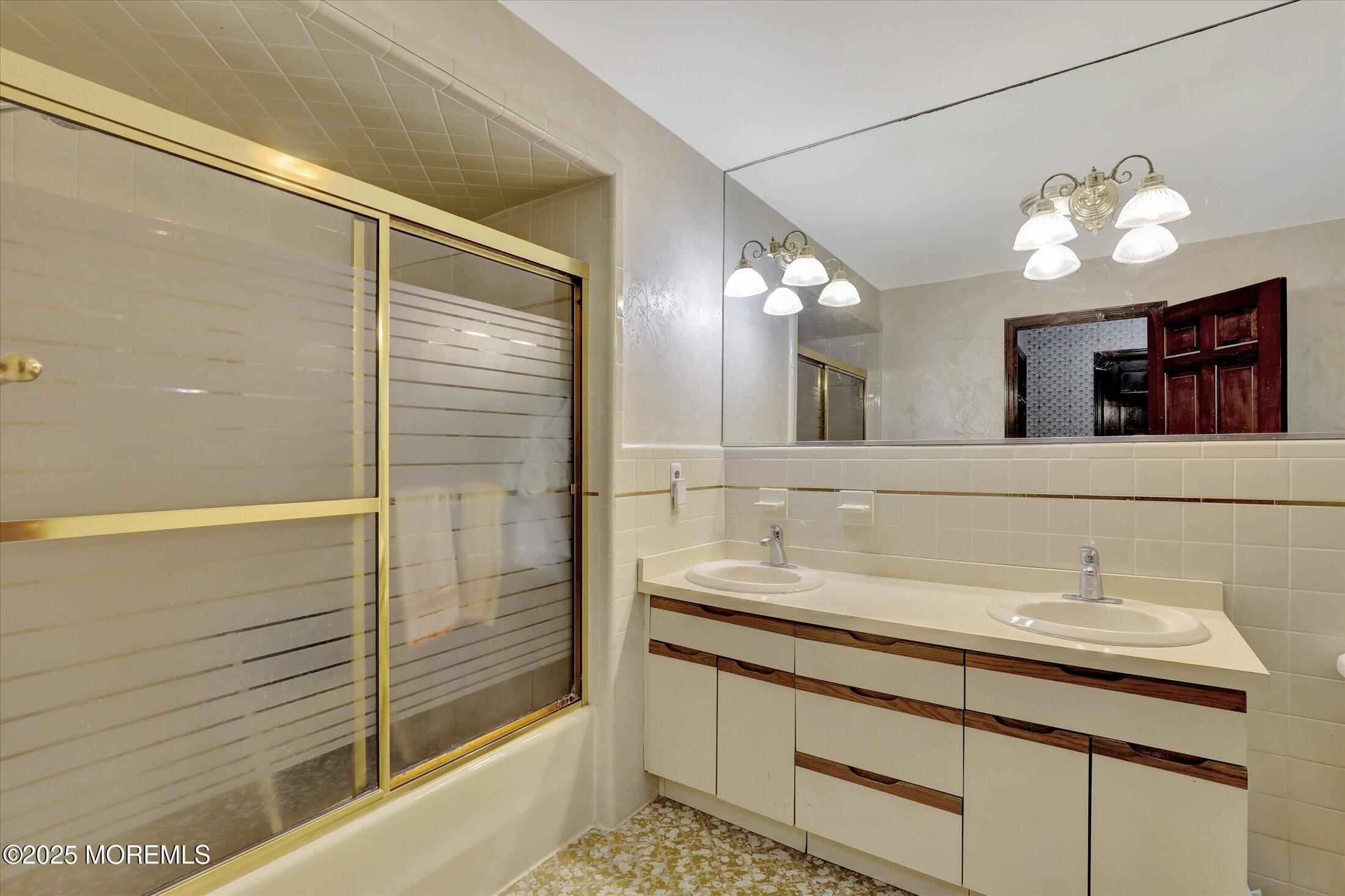 9 Berkshire Court, Holmdel, NJ, 07733 image 27