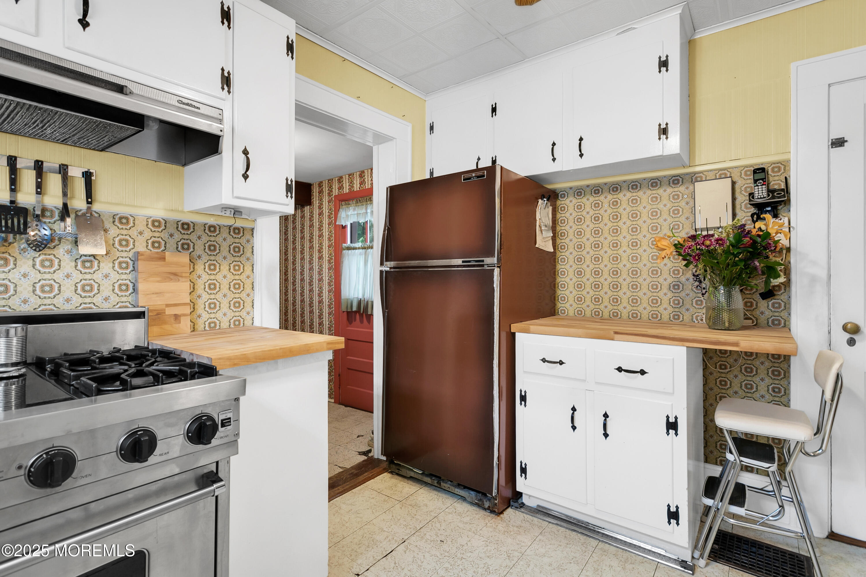 30 Balloch Place, Red Bank, NJ, 07701 image 18