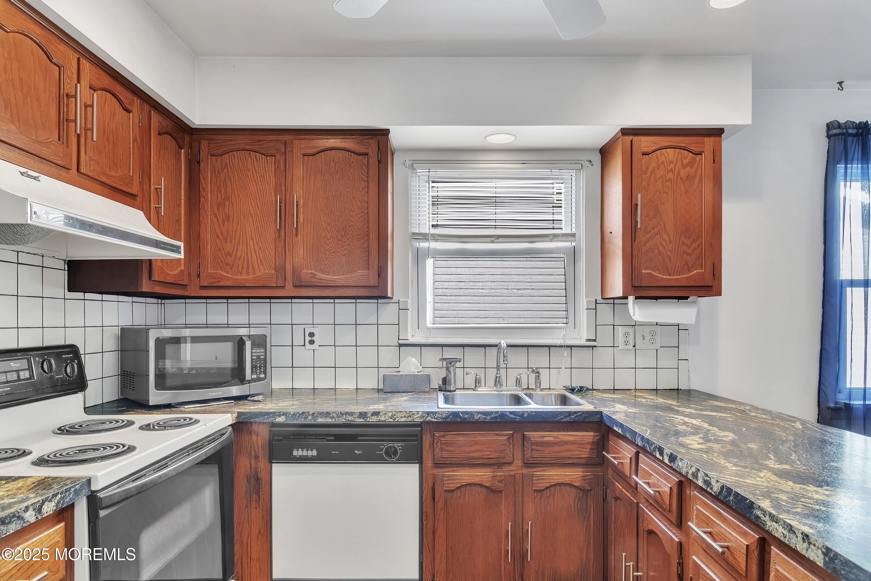 15 Courtshire Drive, Brick, NJ, 08723 image 41