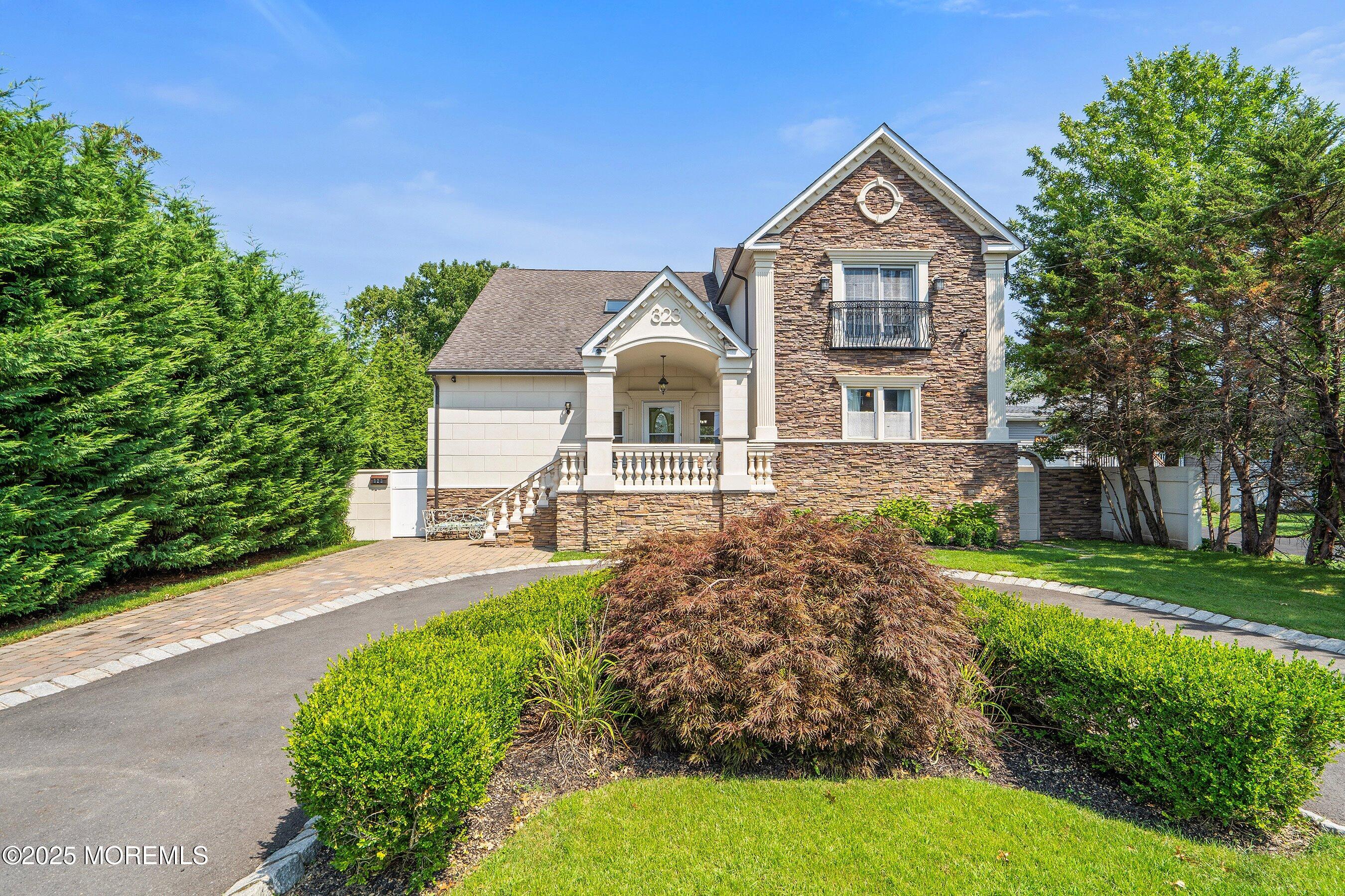 323 Florence Avenue Image 3