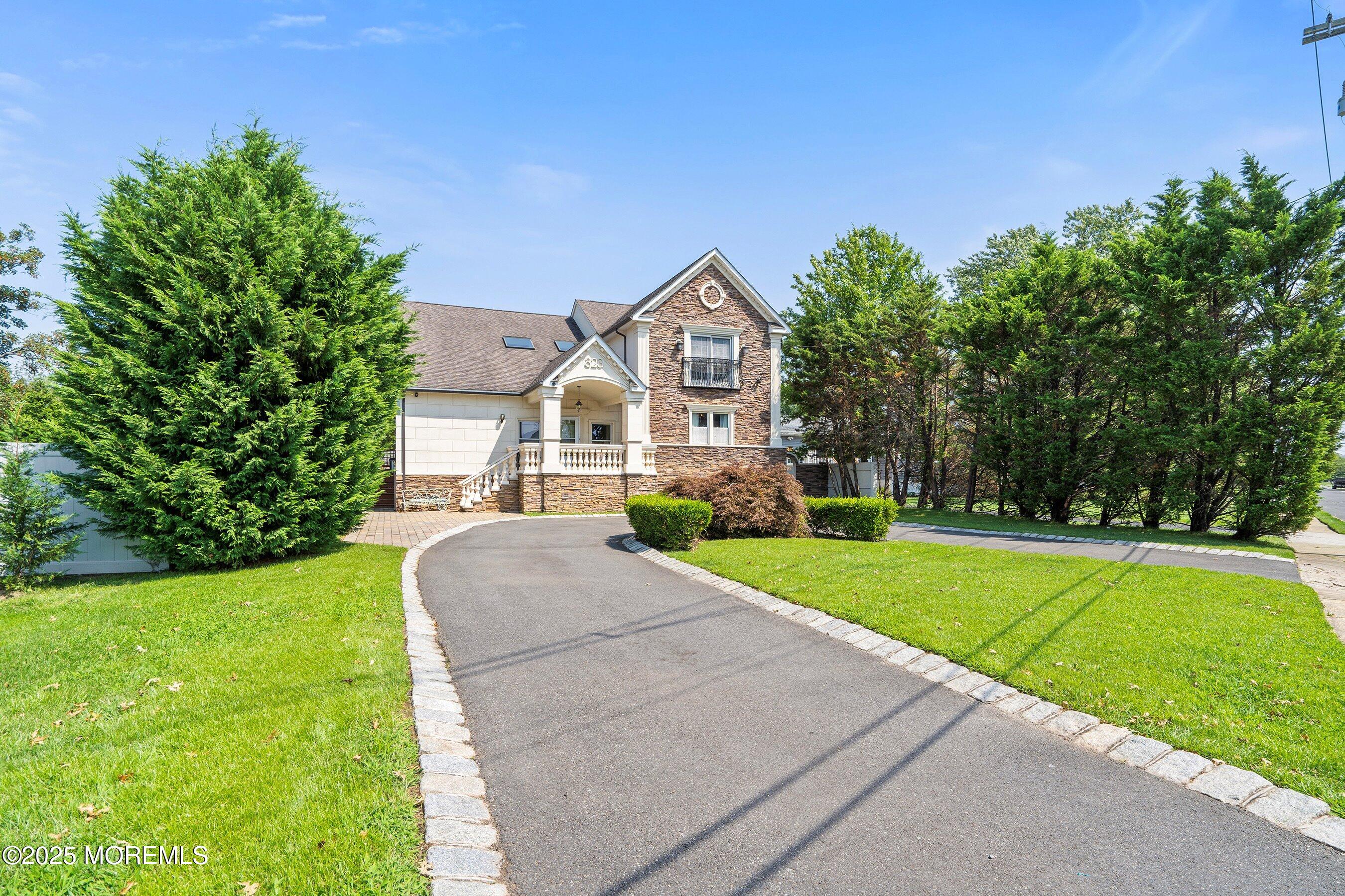 323 Florence Avenue Image 2