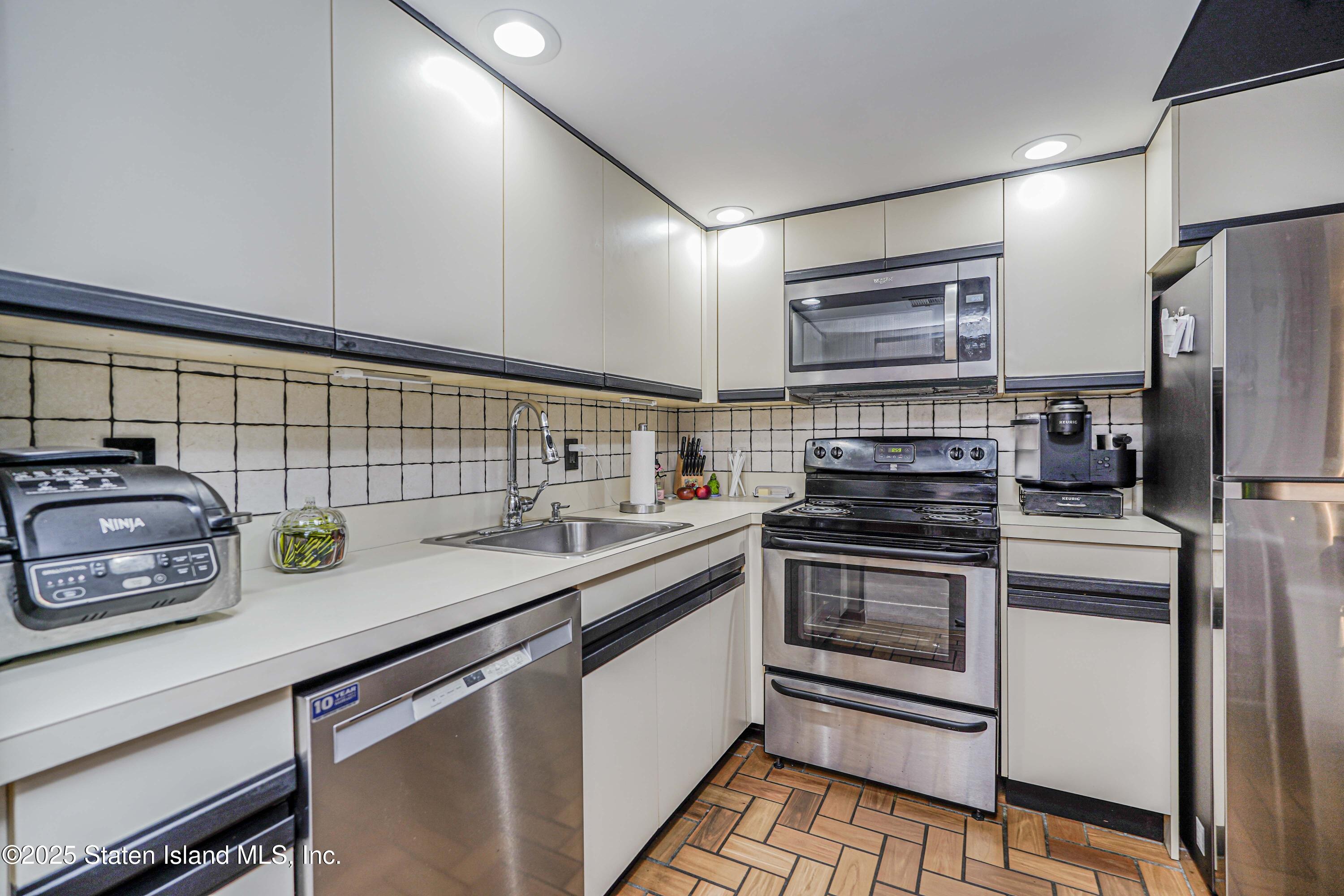 3461 Amboy Road 1j, Staten Island, NY, 10306 image 13