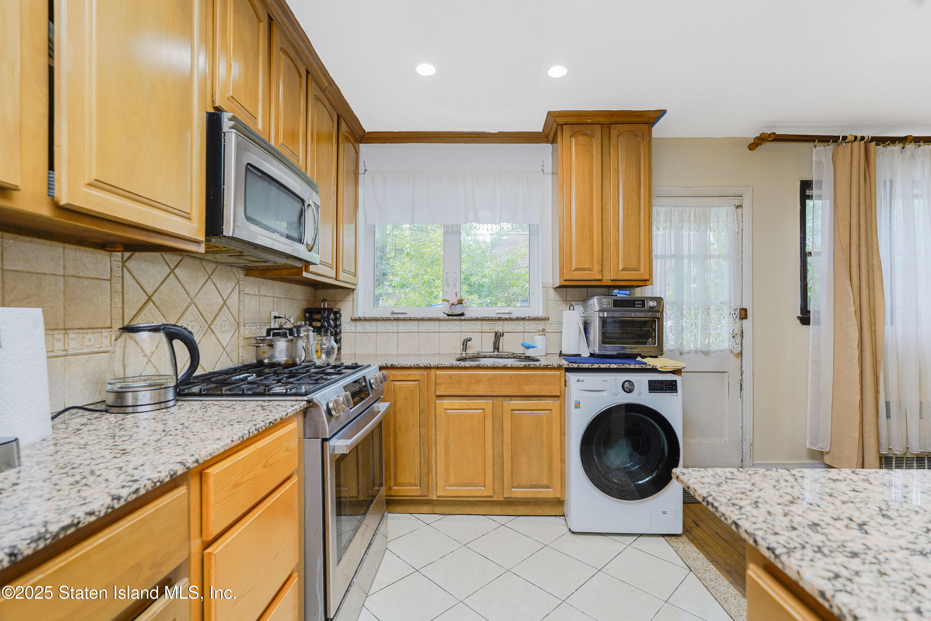 8946 15th Avenue, Brooklyn, NY, 11228 image 13