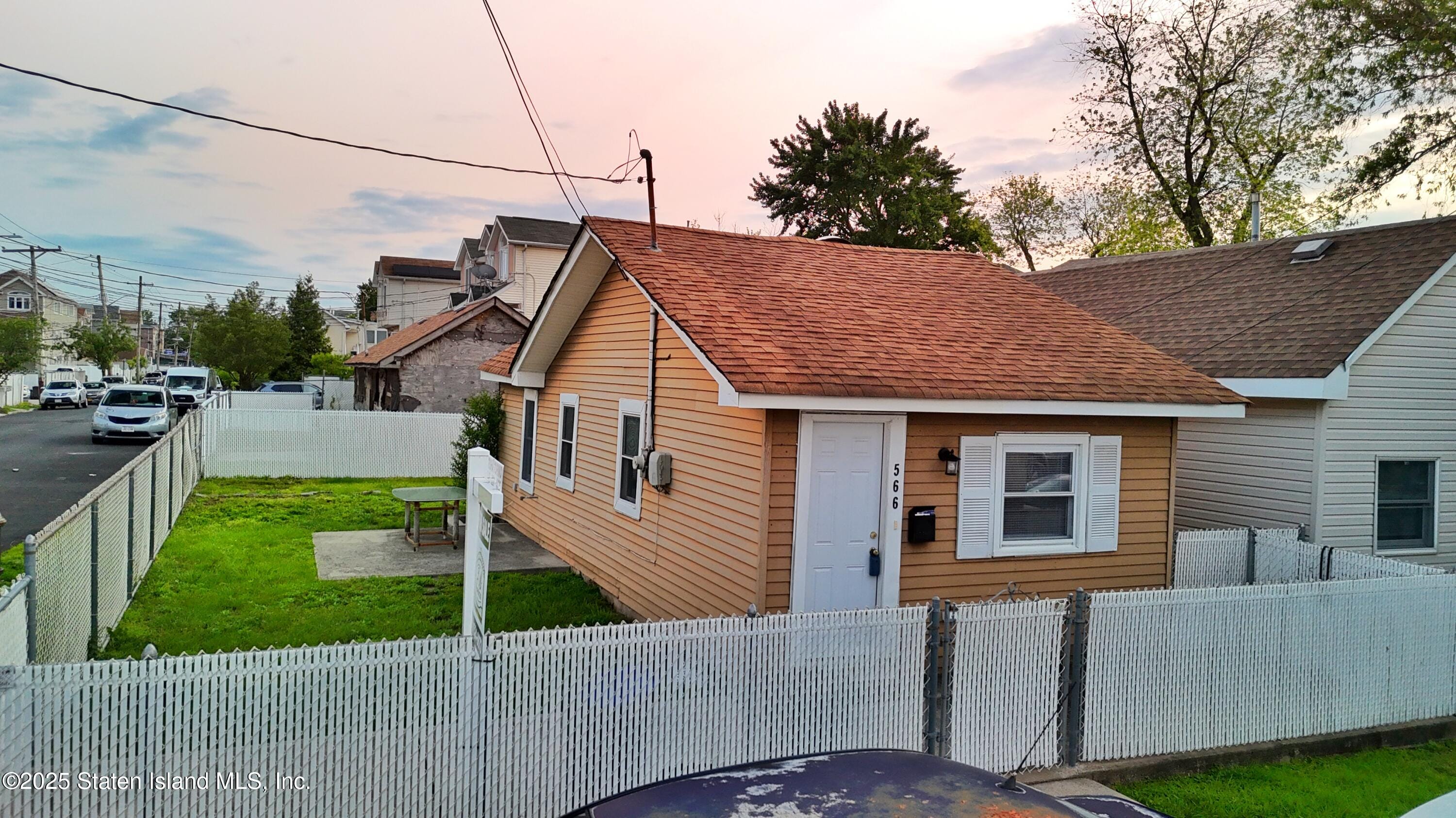 566 Hunter Avenue, Staten Island, NY, 10306 image 20