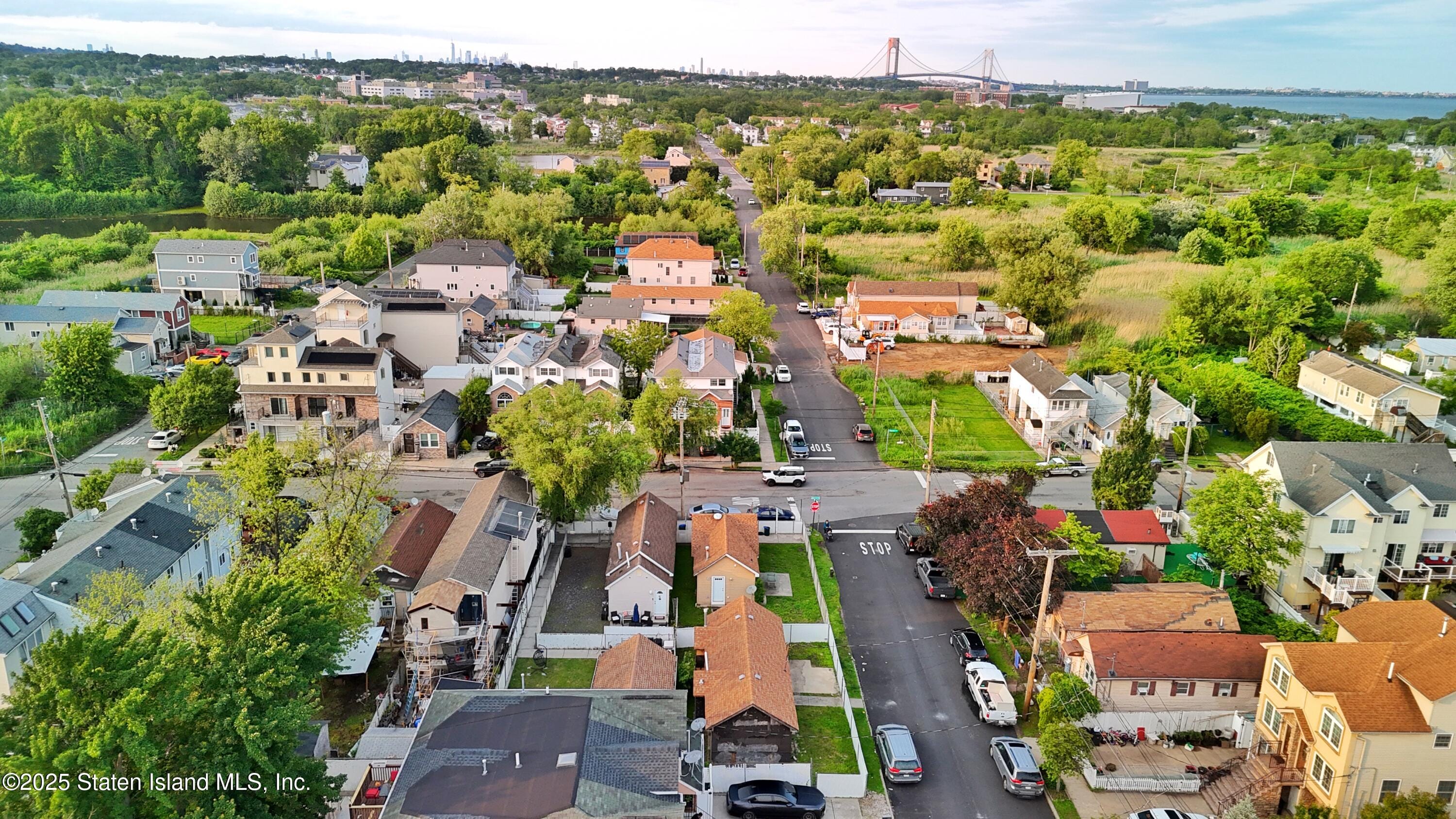 566 Hunter Avenue, Staten Island, NY, 10306 image 23