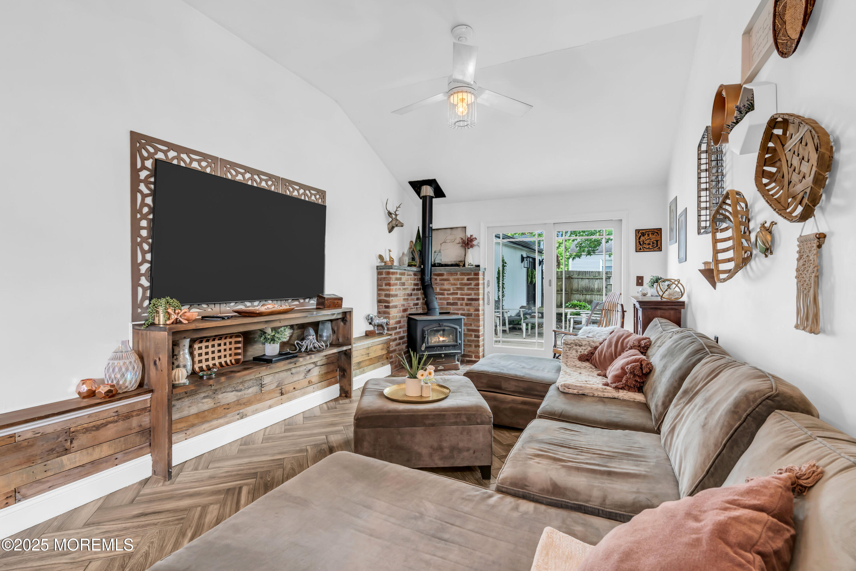 186 Lohsen Avenue, Belford, NJ, 07718 image 24