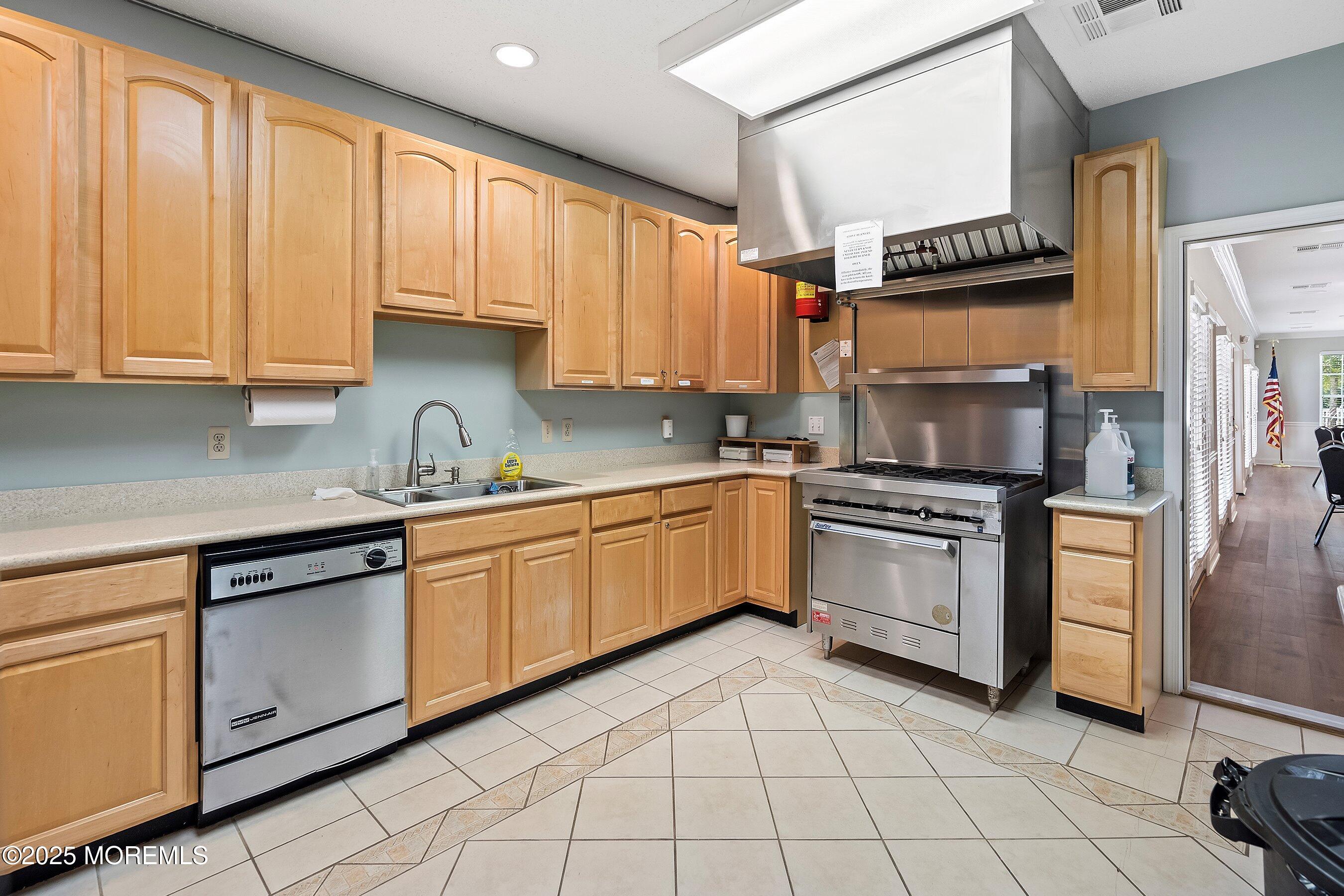 10 Sunflower Lane, Brick, NJ, 08724 image 40