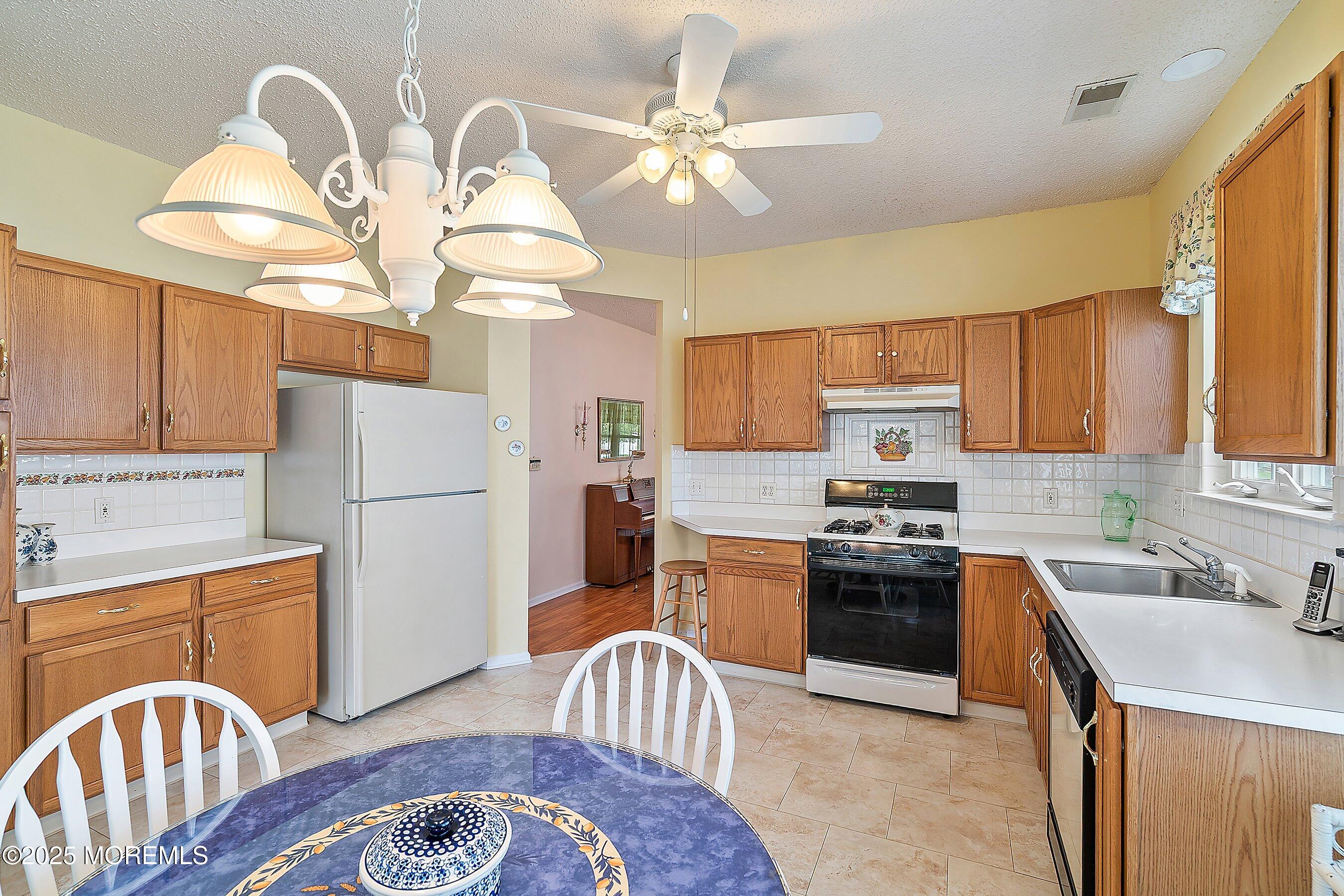 10 Sunflower Lane, Brick, NJ, 08724 image 15