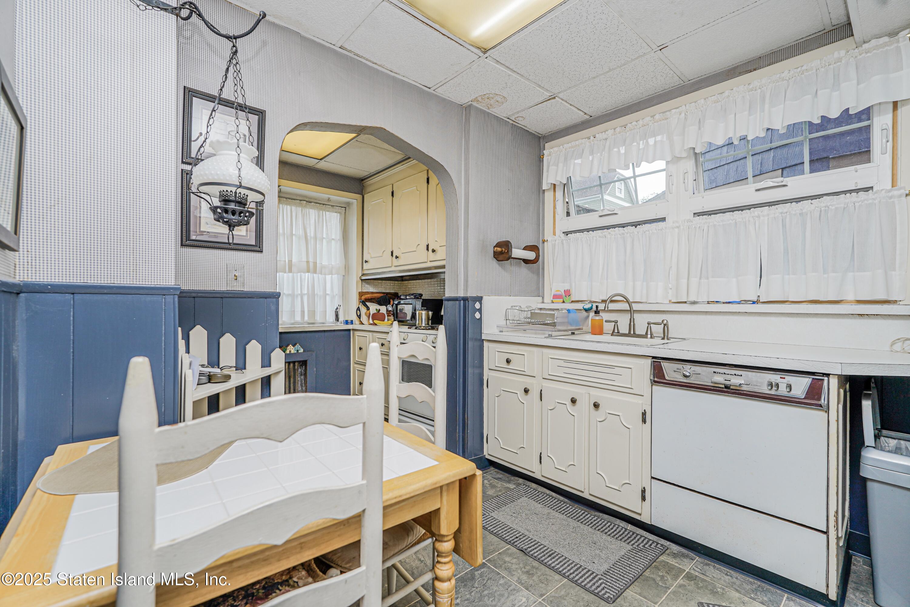 251 St. John Avenue, Staten Island, NY, 10314 image 14