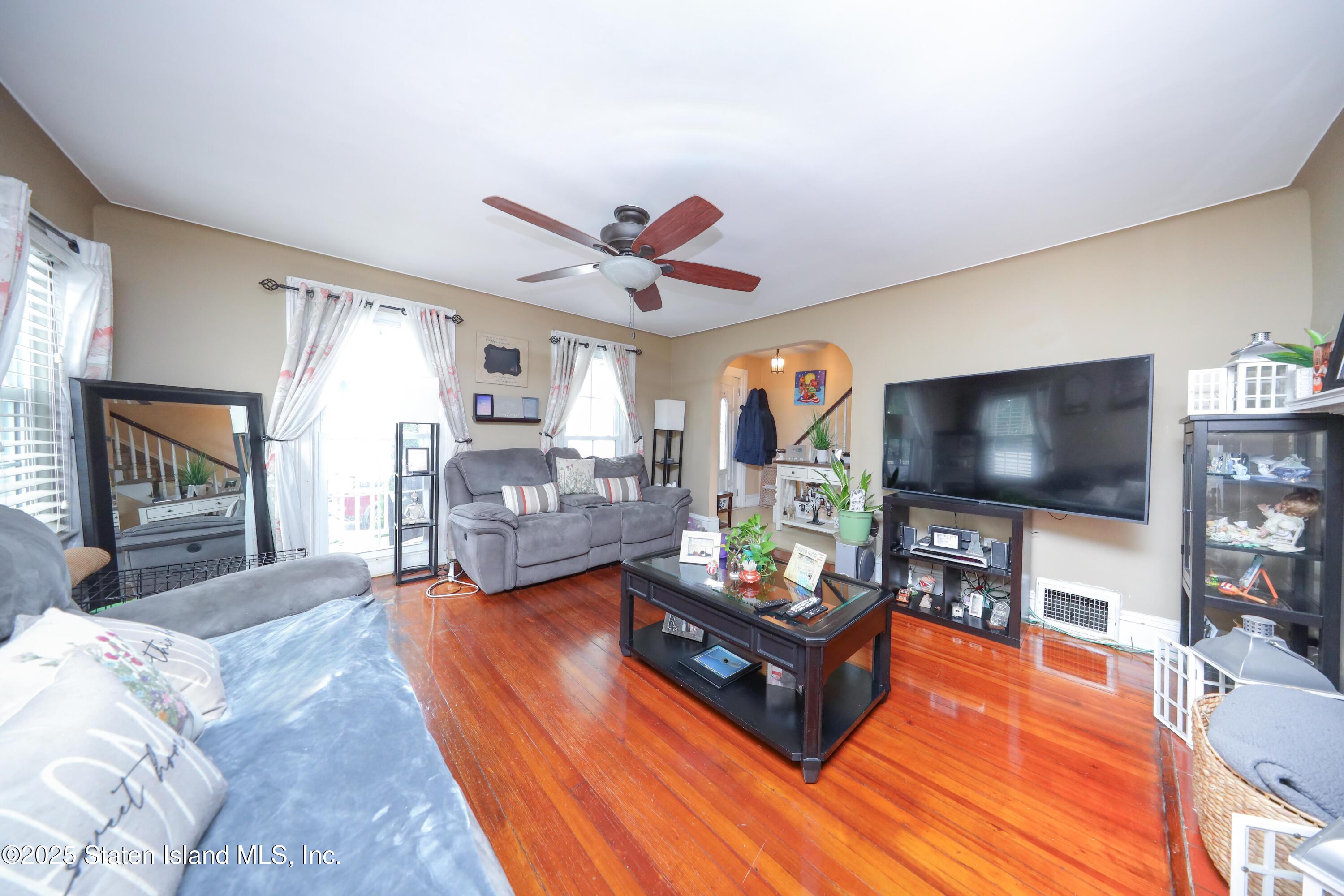 28 Trinity Place Image 4