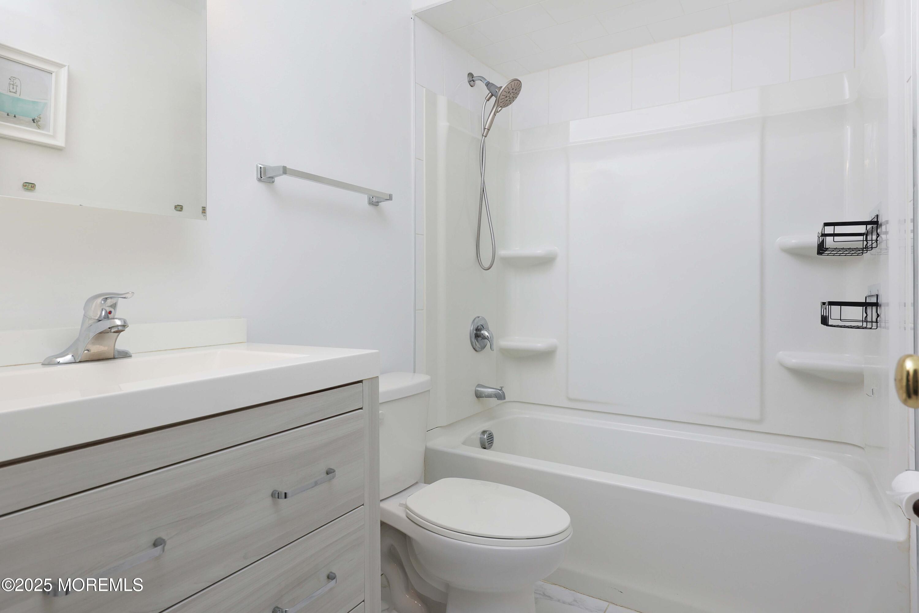 5 Swallow Lane 1000, Howell, NJ, 07731 image 18