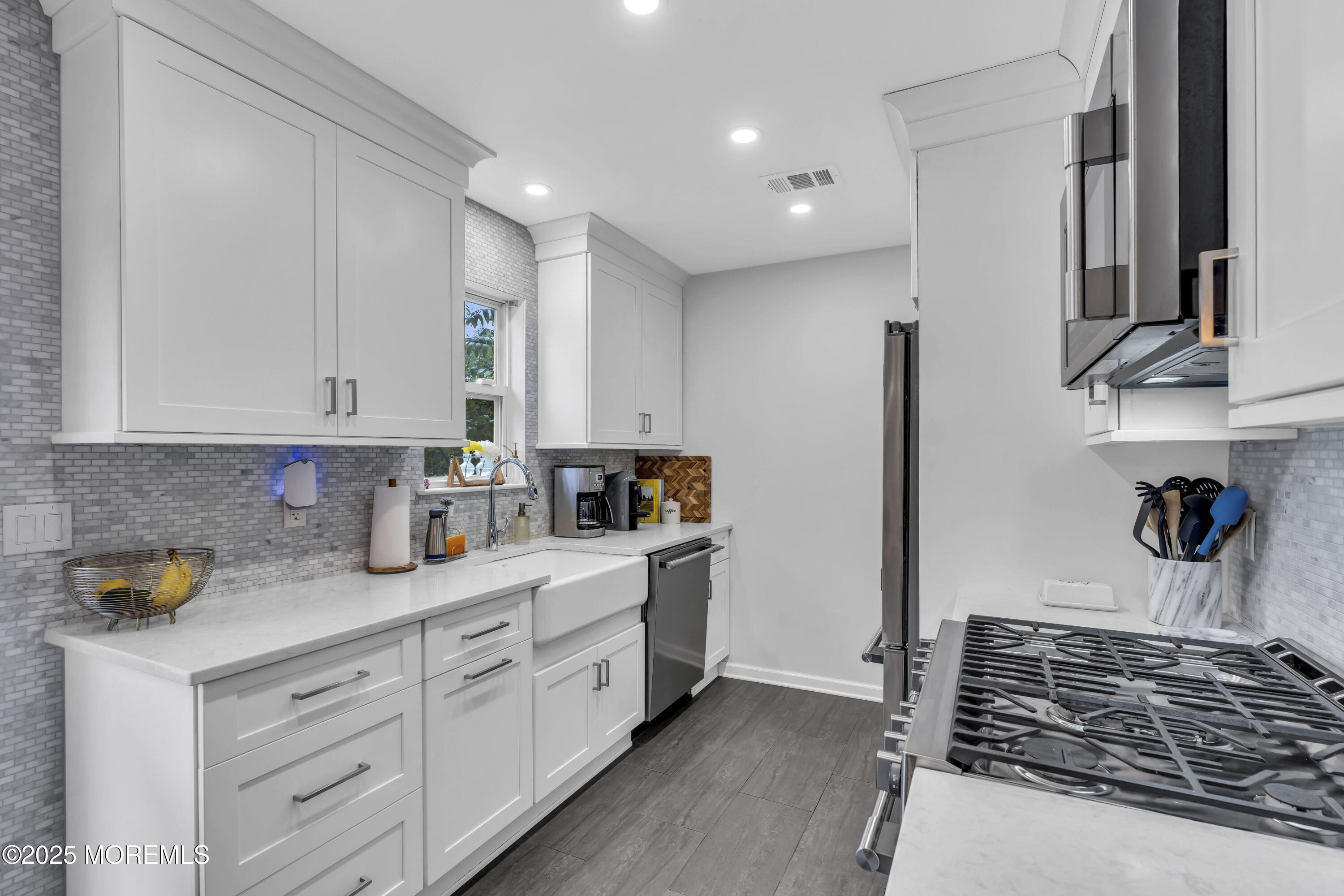 108 Drs James Parker Boulevard D8, Red Bank, NJ, 07701 image 11