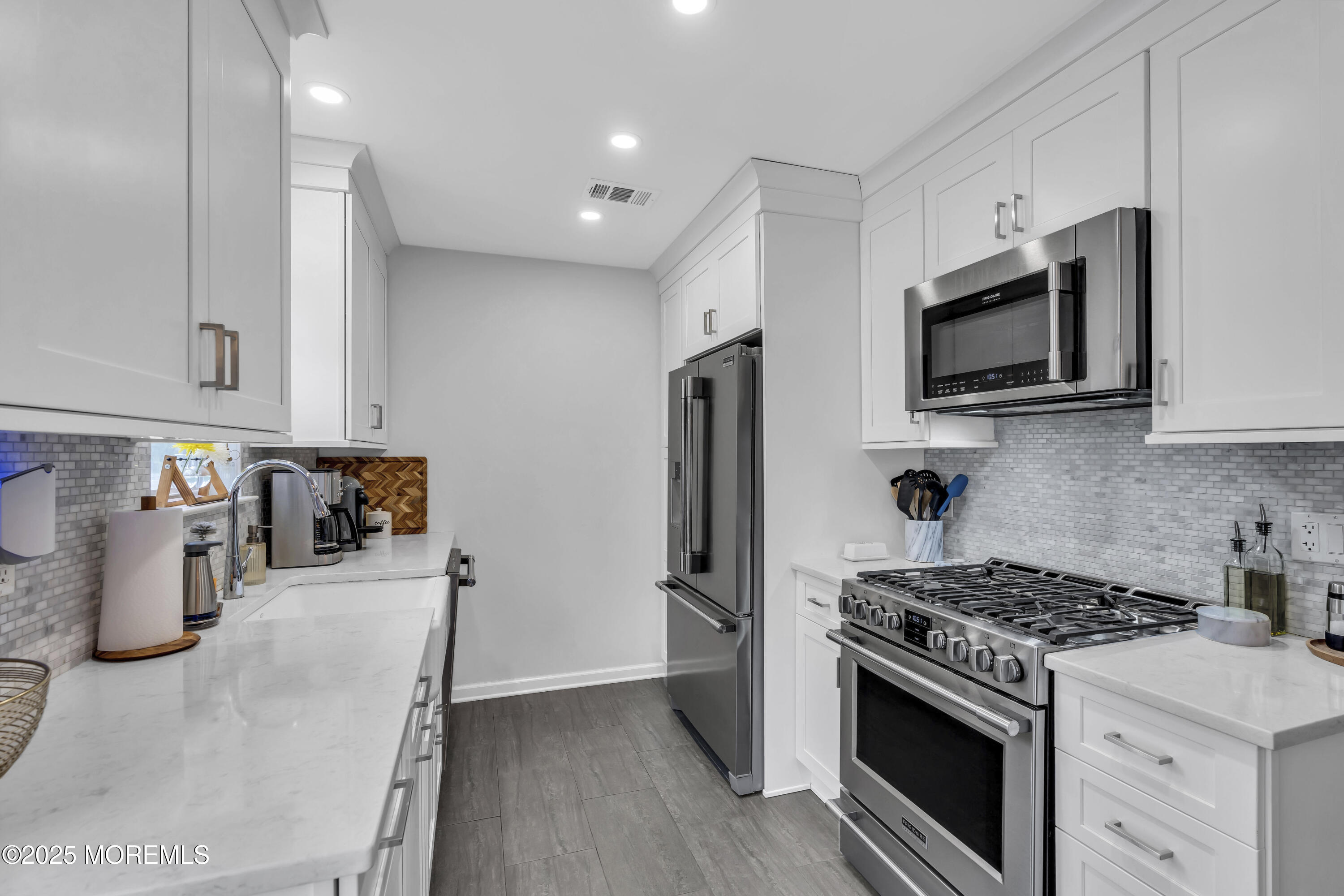 108 Drs James Parker Boulevard D8, Red Bank, NJ, 07701 image 12