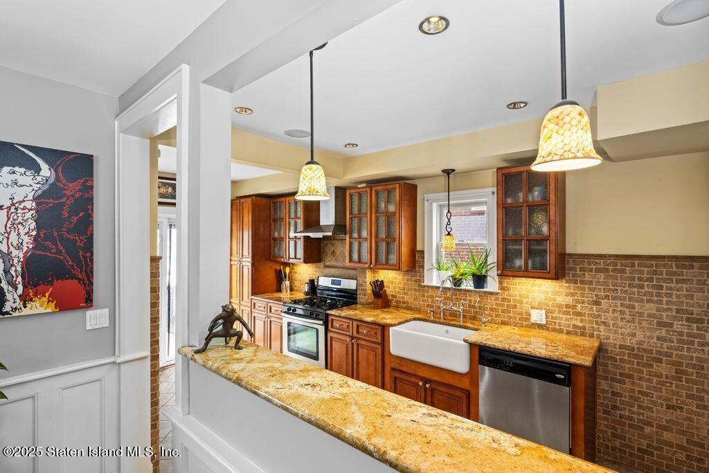 575 Bement Avenue, Staten Island, NY, 10310 image 11