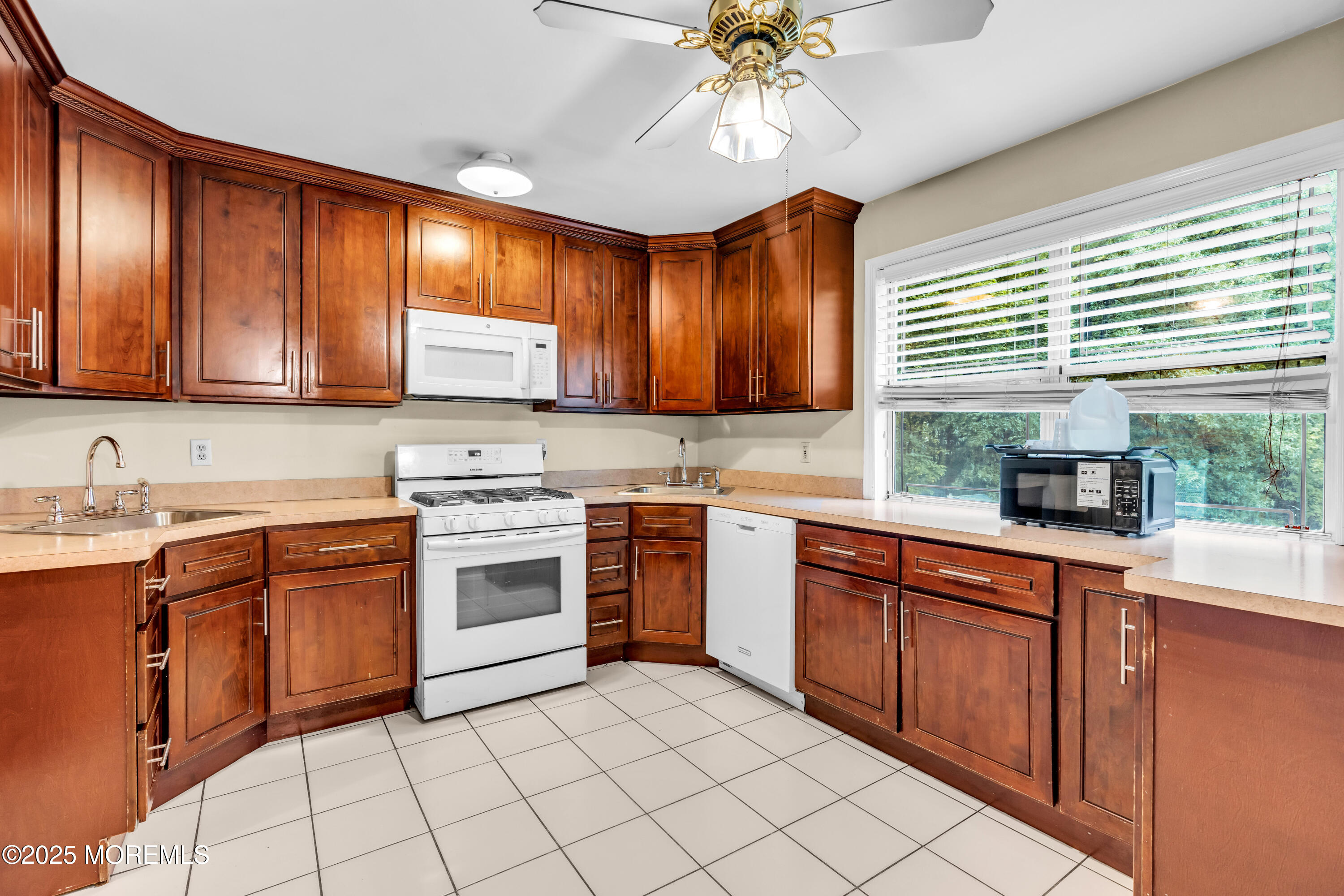 20 Lone Star Lane, Manalapan, NJ, 07726 image 9