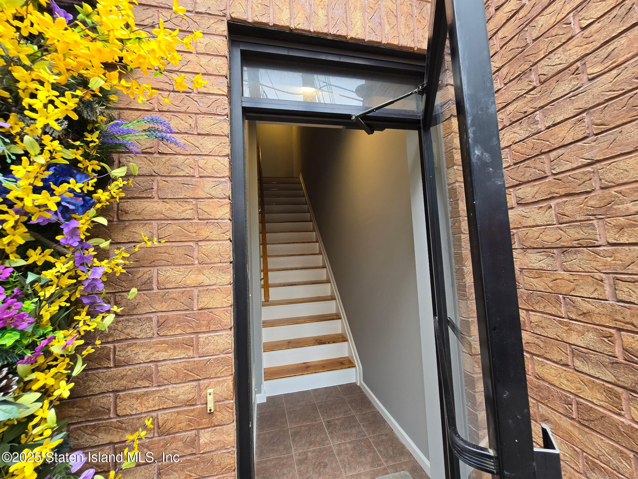 307 Sand Lane Image 1