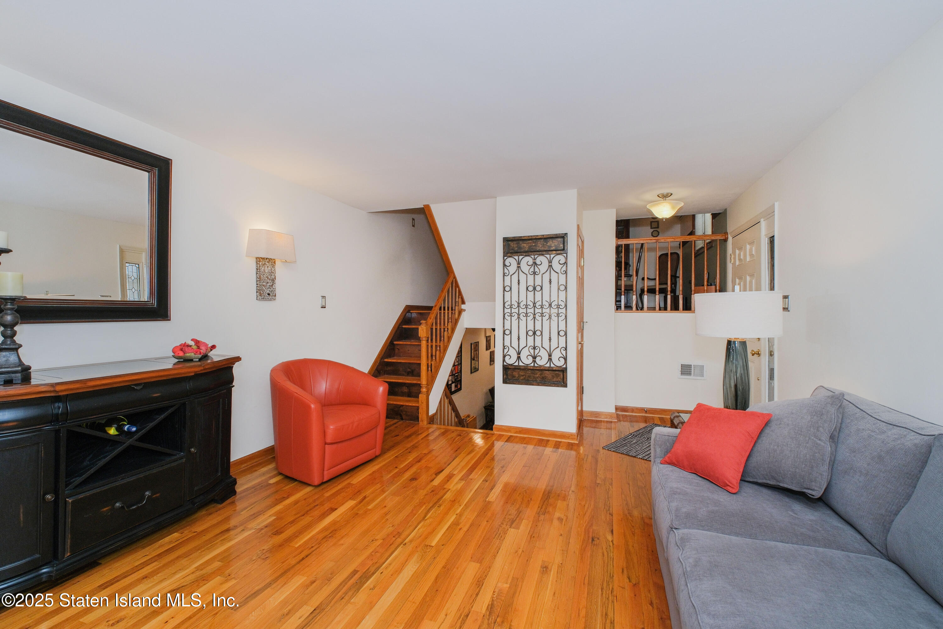 100 Stieg Avenue Image 4