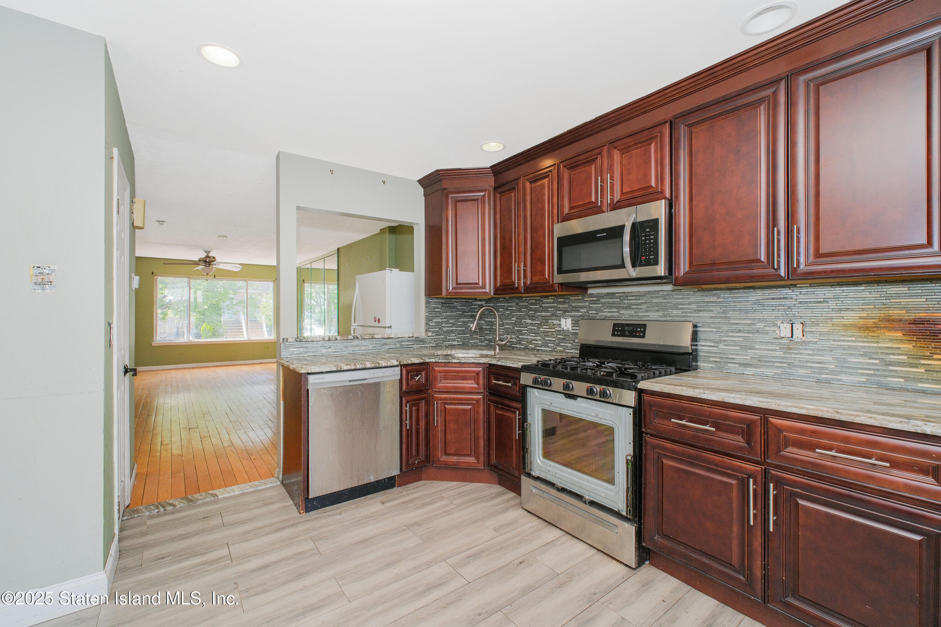 293 Wingham Street, Staten Island, NY, 10305 image 15
