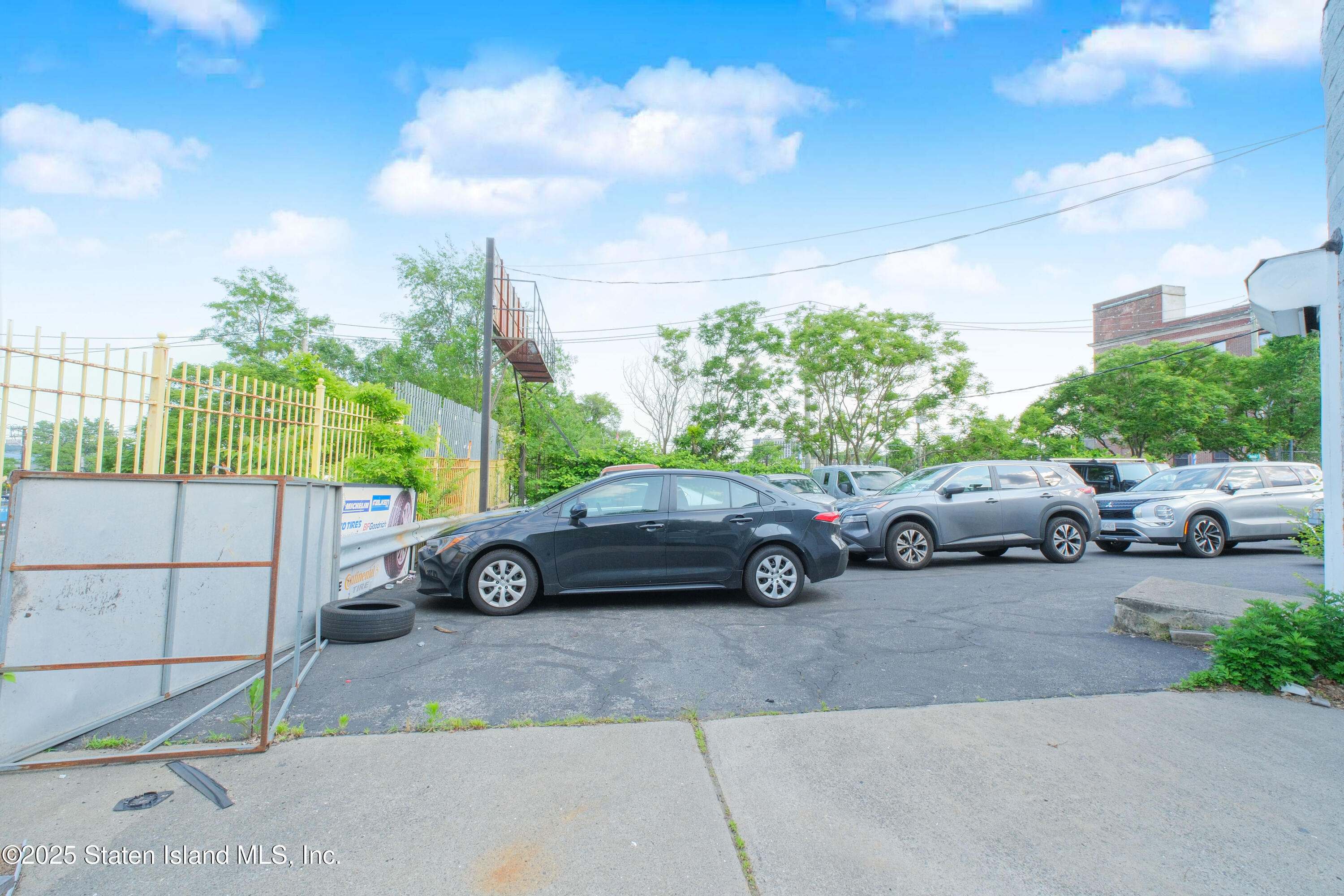 89 Van Duzer Street Image 5
